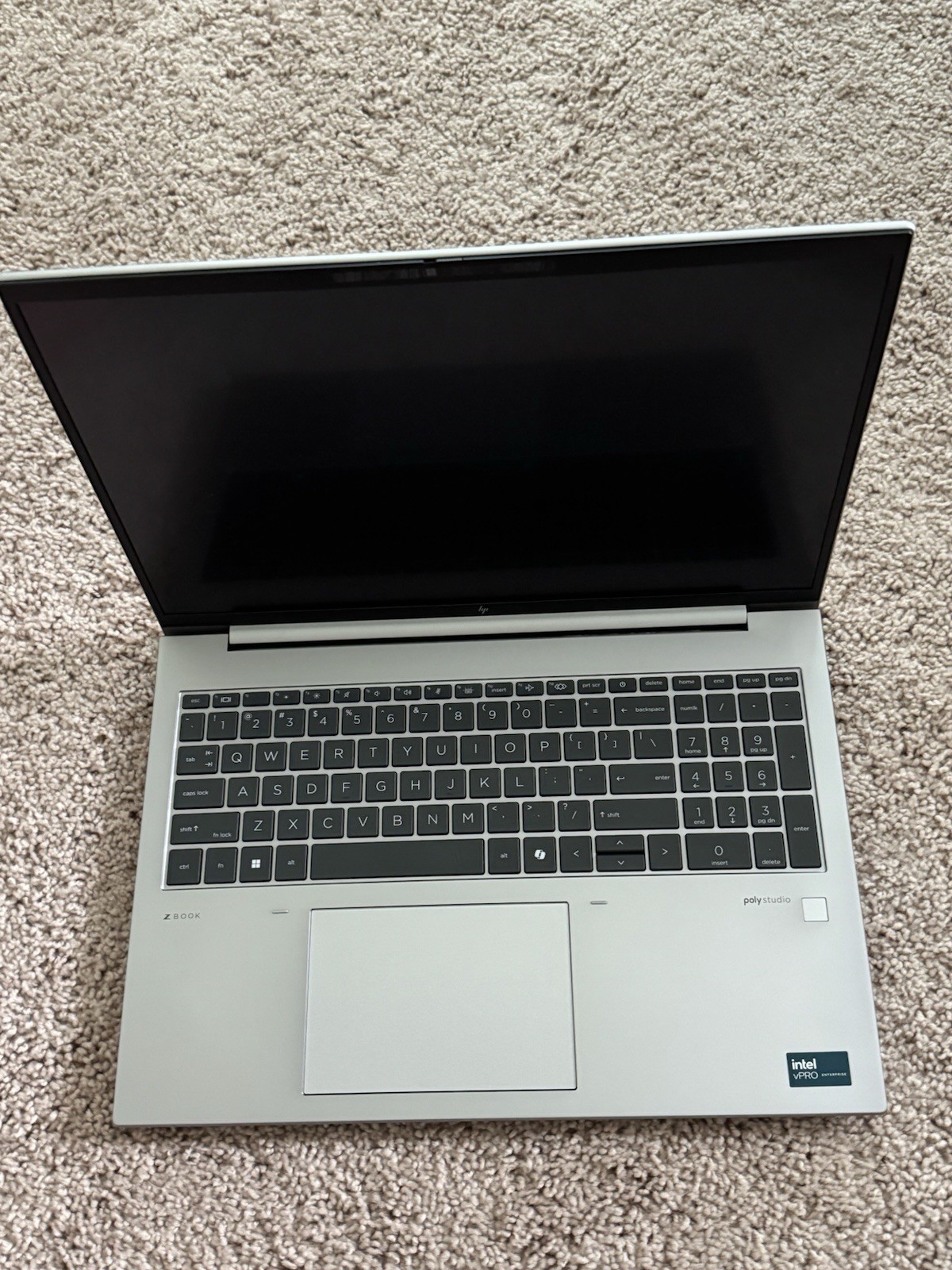 HP ZBook Firefly 16 G11 FHD+ 1.4 GHz Ultra 7 165H 16GB 256GB SSD Backlight/