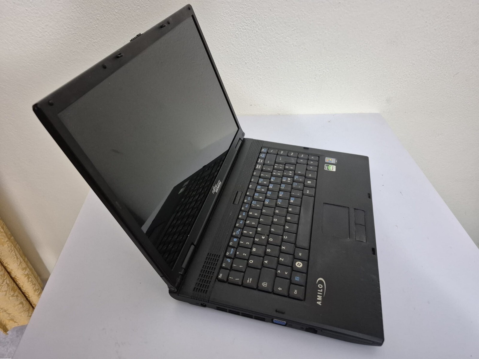 Fujitsu Siemens Laptop Amilo La1703 Cpu Amd Sempron 3500+ 2Gb For Parts