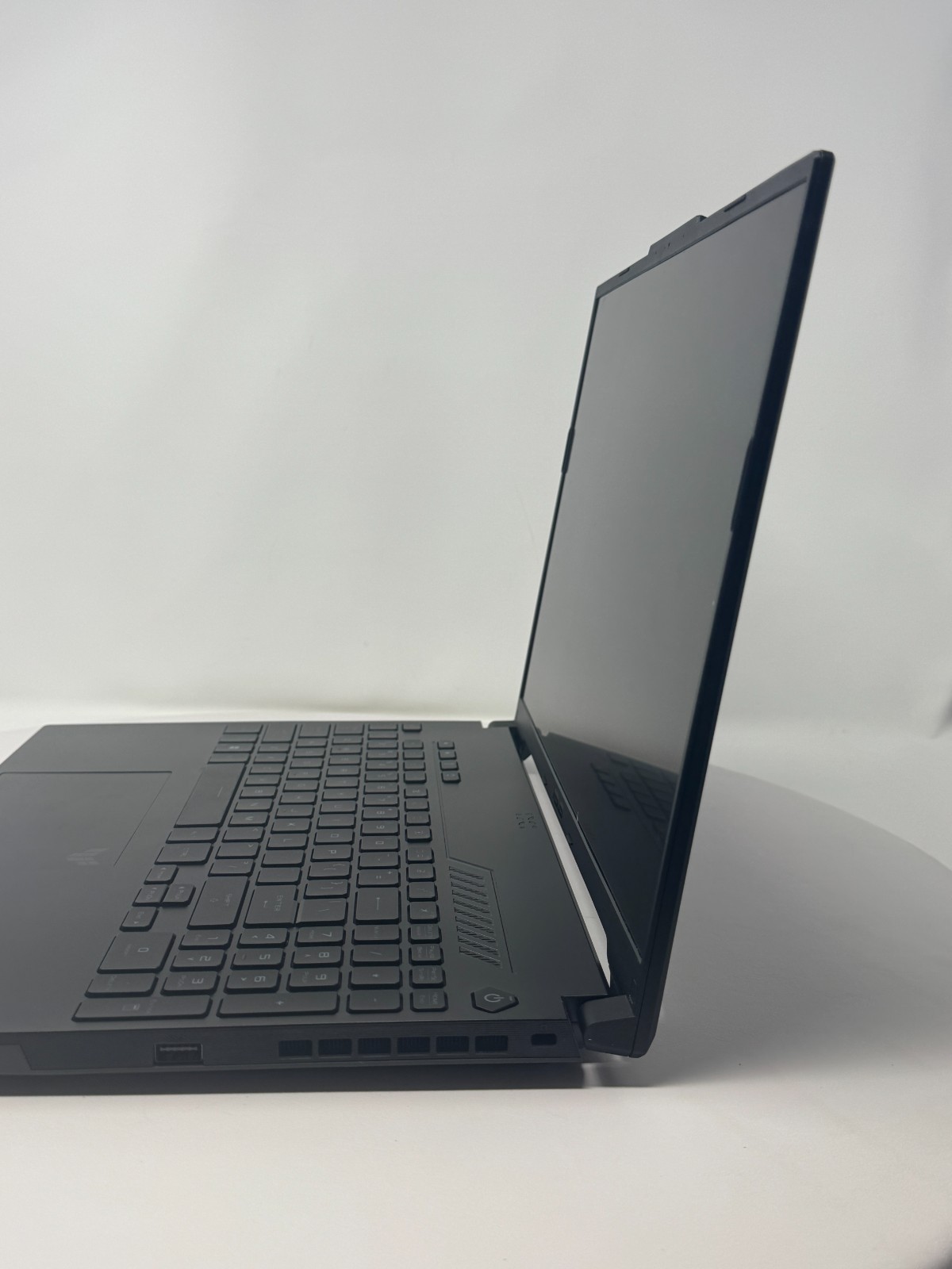 ASUS TUF A16 Ryzen 7 7735HS RX 7700S 16GB 512GB Gaming Laptop Tested
