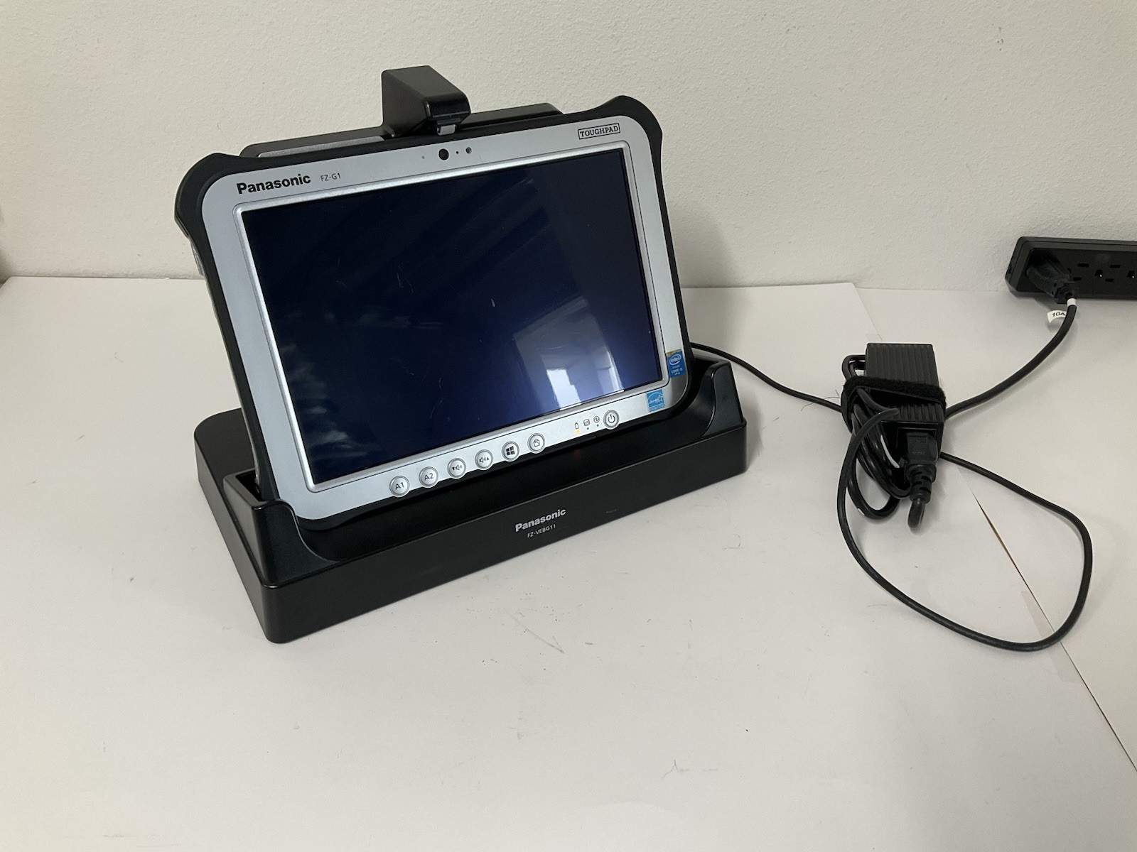 NICE PANASONIC TOUGHPAD FZ-G1 MK3 10.1″ Intel i5 *NO SSD* 8GB RAM GPS LTE STYLUS
