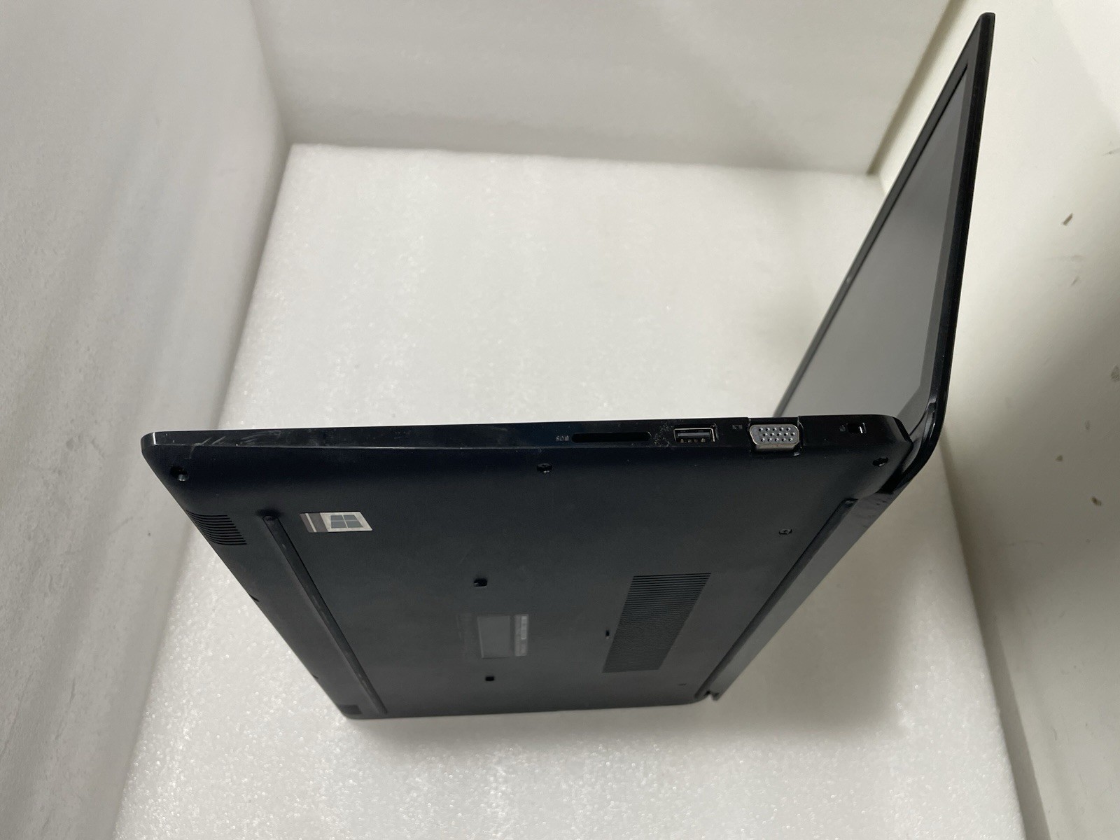 Dell Latitude 3500 128gb Nvme Win 11 i5-8265u 4 Core 1.80ghz 8gb RAM Webcam HDMI
