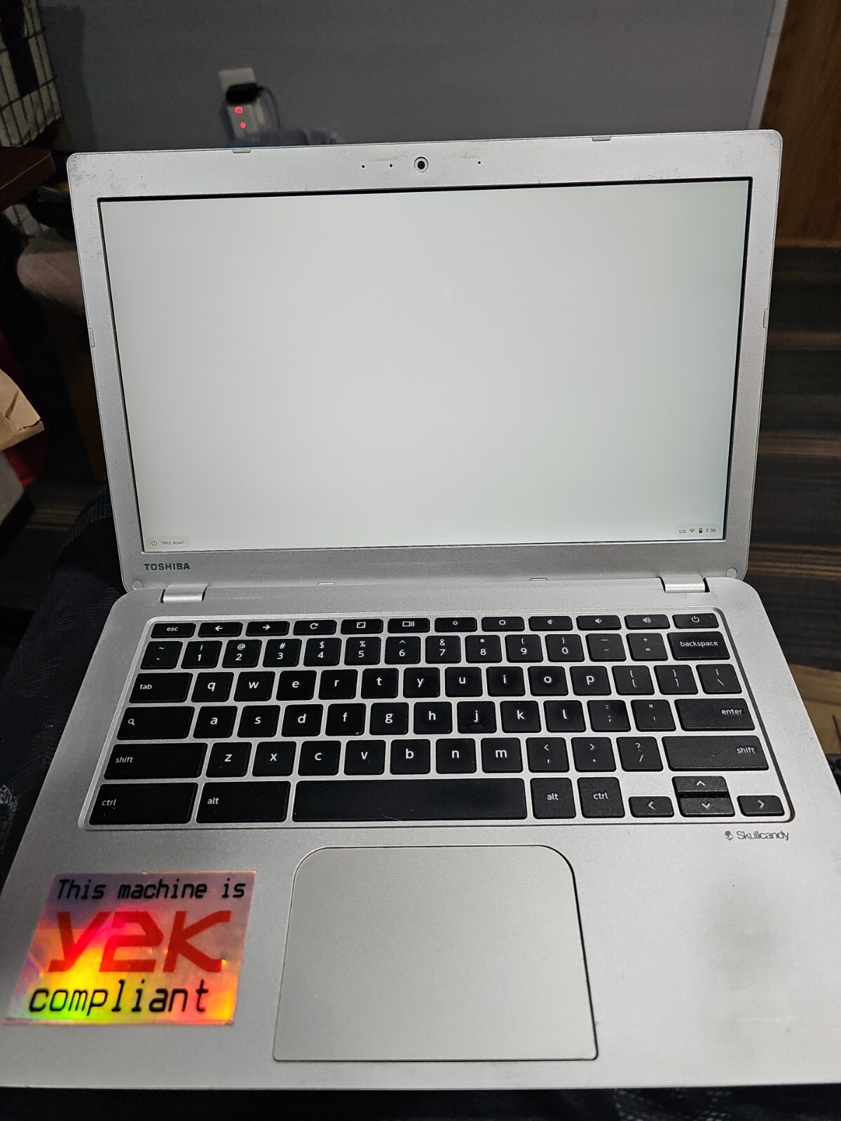 Toshiba Chromebook 2 CB30-B3122 13.3-in Intel 4GB 16GB SSD Chrome OS GOOD