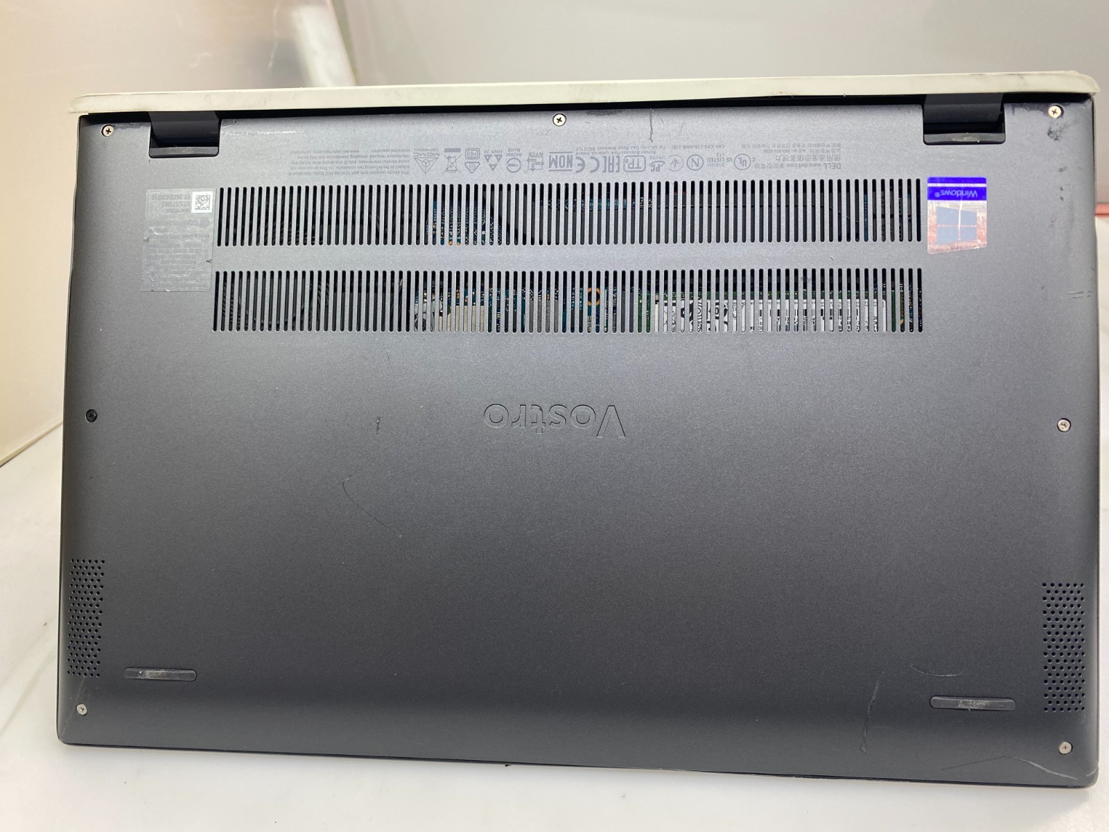 DELL VOSTRO 5301 i5-1135G7@2.40GHz 8GB RAM 512GB SSD NVMe W11P *READ