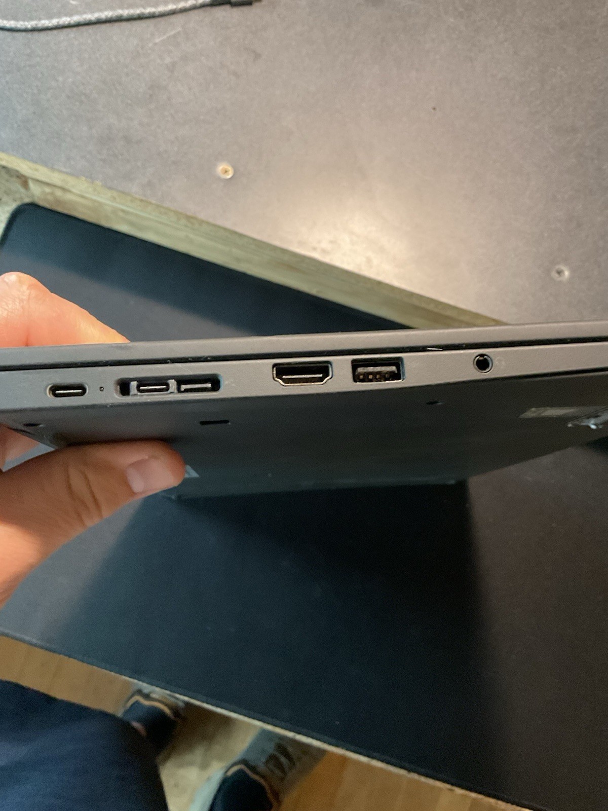 lenovo thinkpad t14s gen 2 i7-1185g7 16gb Ram No SSD #515