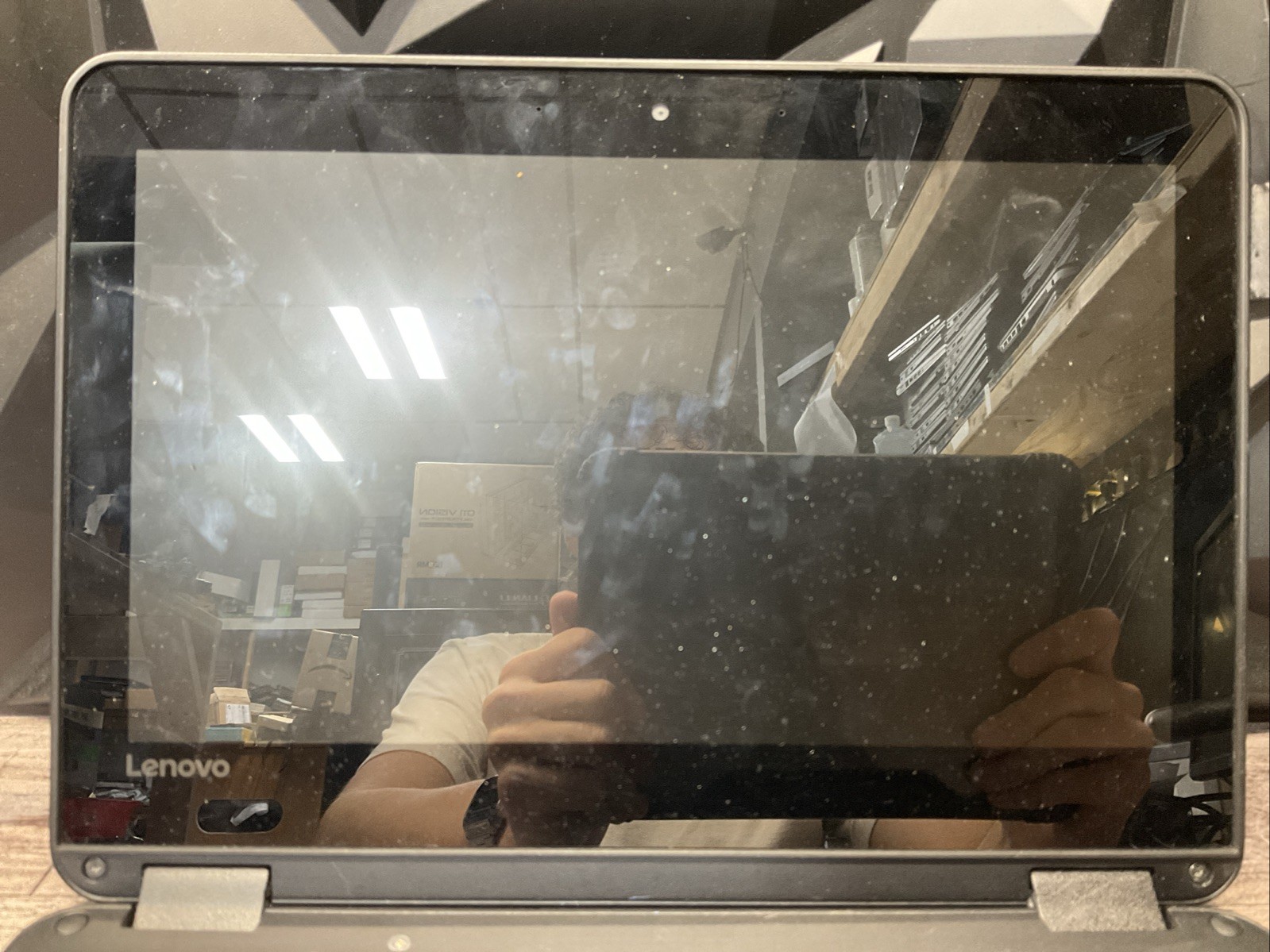 Lenovo 300e 1st Gen / 2-in-1 / Touchscreen / Windows 11 Pro / 71F