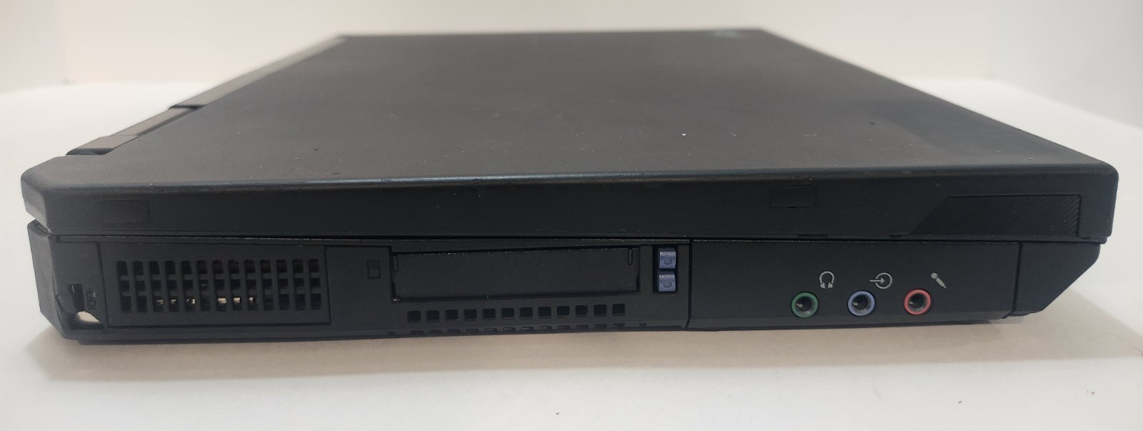 IBM ThinkPad T30 2366-81U Laptop Pentium 4-M 1.8GHz 256MB 40GB Windows 2000…