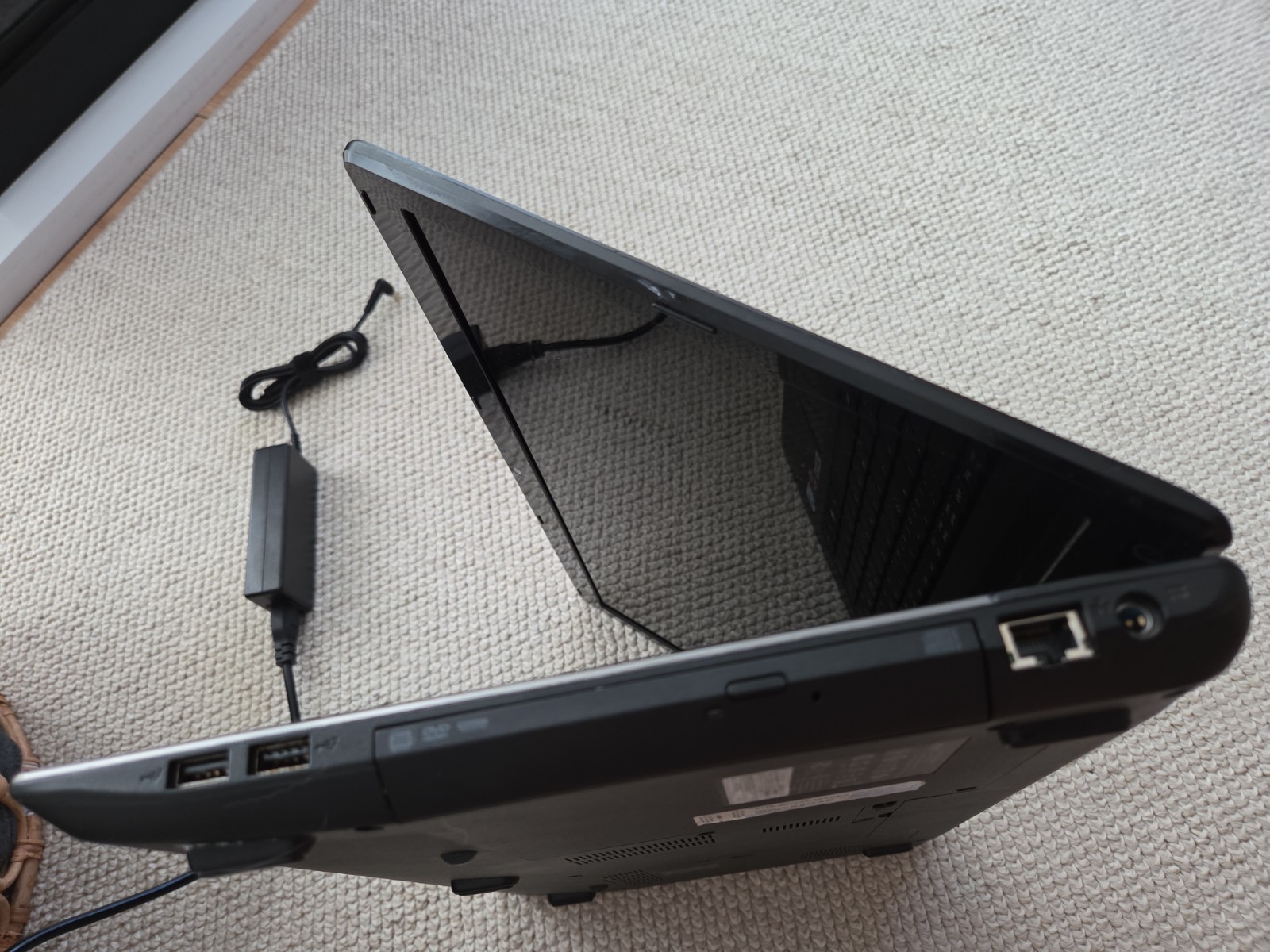 Acer Aspire 7750ZG 17.3 inch 8GB RAM 120GB SSD Radeon HD 6650M Windows 10