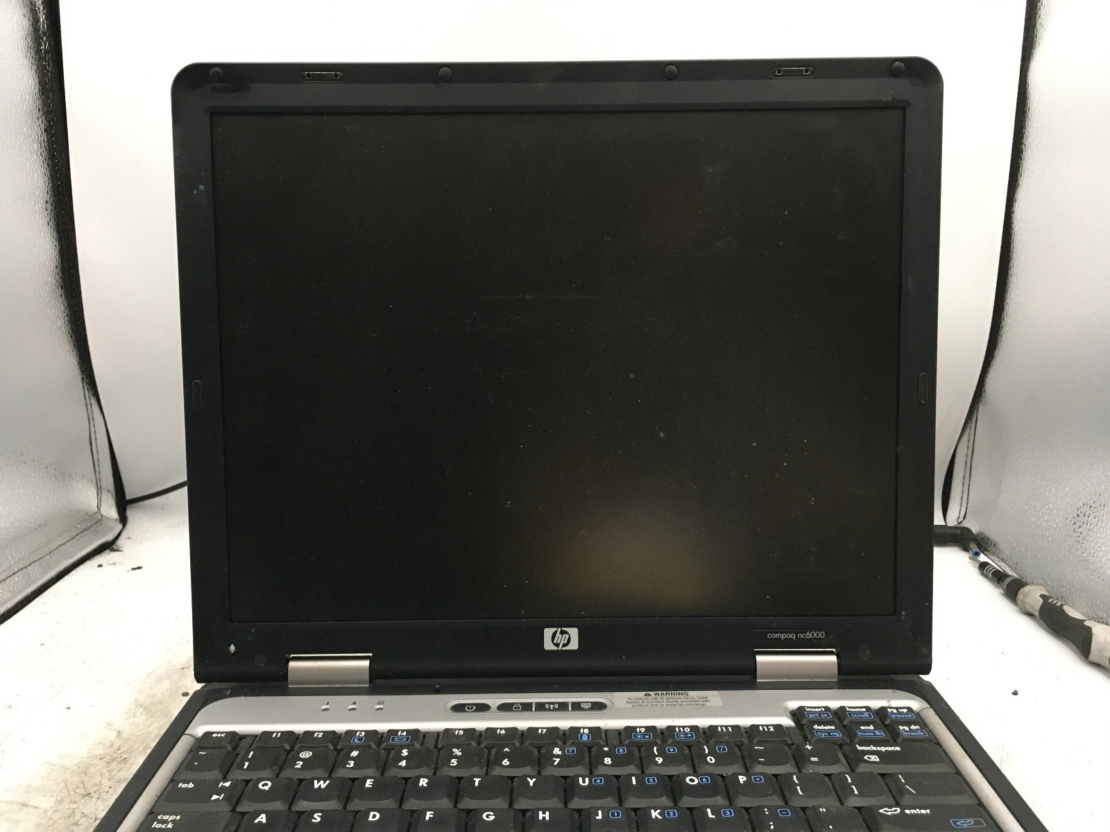 HP COMPAQ NC6000 – FOR PARTS/REPAIR – INTEL CENTRINO – NO RAM – READ DESC – BB
