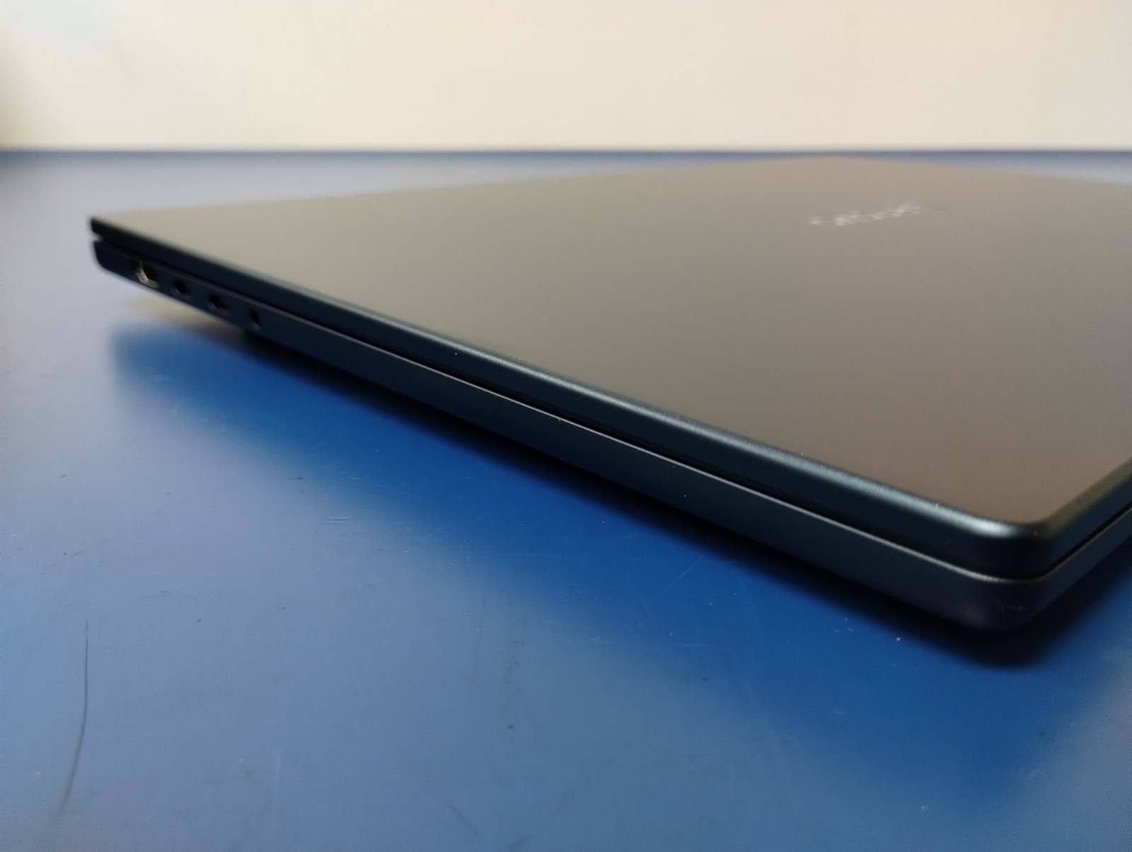 LENOVO IdeaPad Slim 5 16AKP10, AMD Ryzen AI 7 350, 2.00 GHz 16 GB RAM, 1 TB NVMe