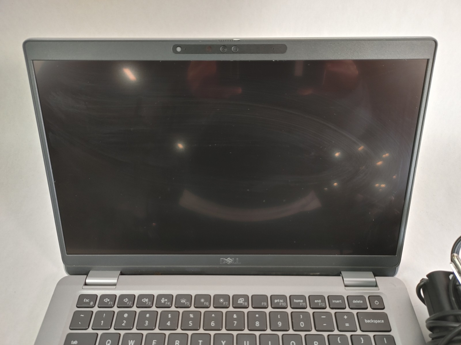 Dell Latitude 5330 Core i7-1265U 1.80 GHz 16 GB DDR4 256 GB NVMe Windows 11 Pro