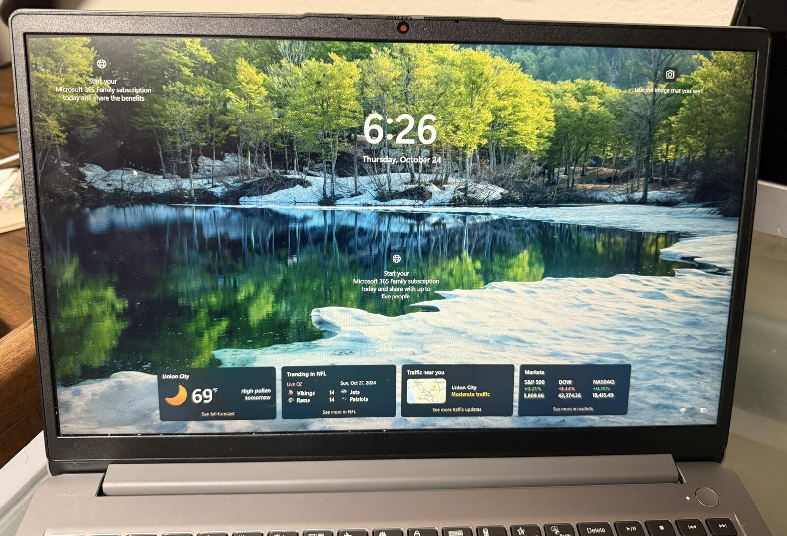 Lenovo – Ideapad 1 15.6″ (512GB SSD, AMD Ryzen 7 5000, 16 Gb RAM) Laptop – GREY