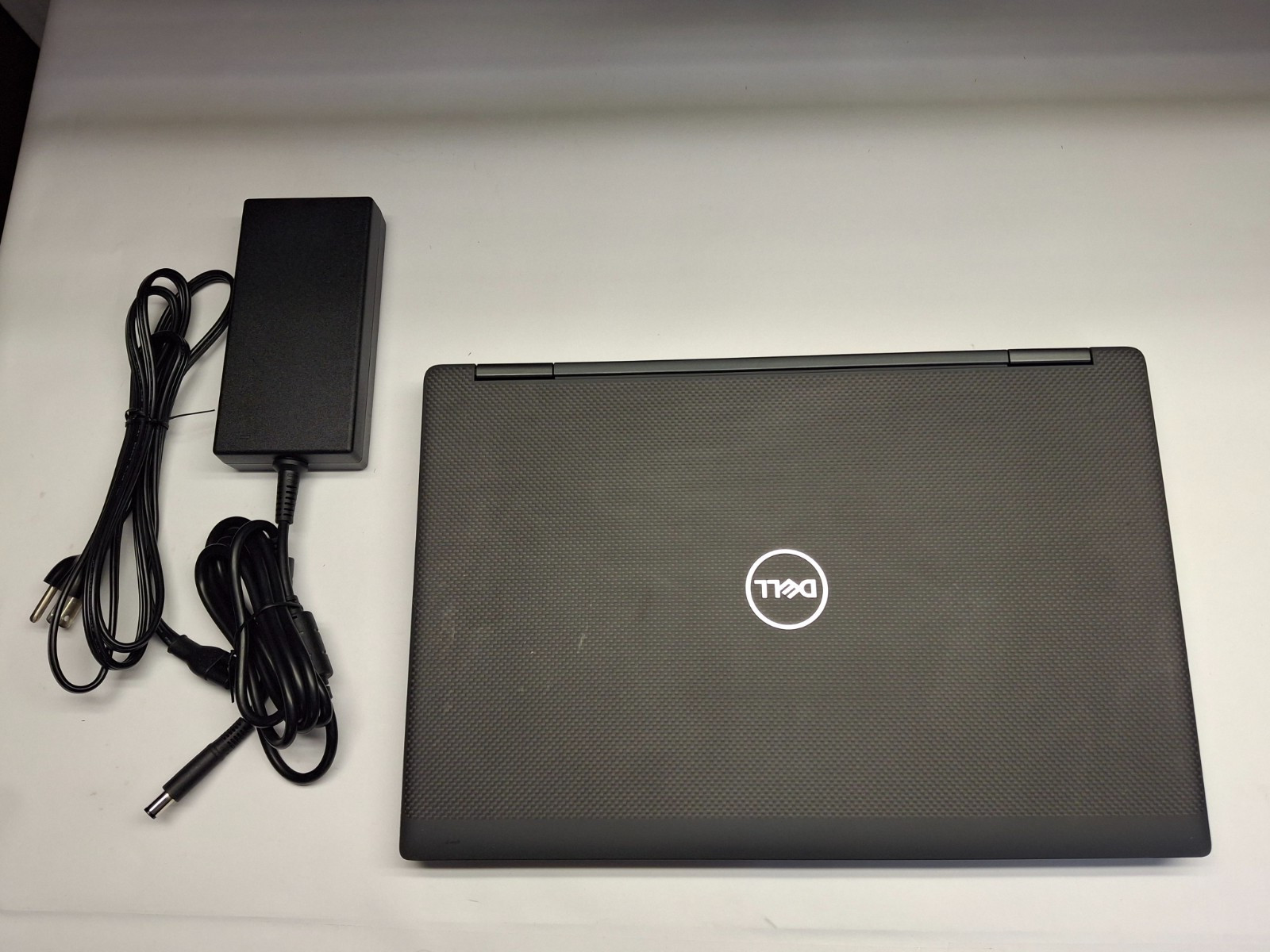 Dell Precision 7540 15.6″ Laptop Core i7-9750H 16GB RAM 256GB SSD WC Wifi Win11P