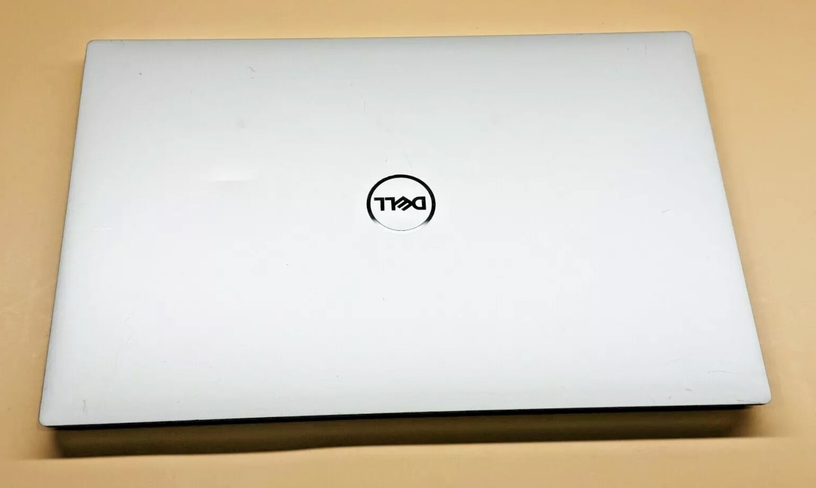 Dell XPS 15 9500 i9-10885H 2TB SSD 32GB DDR4 GTX 1650 TI UHD TOUCH 4K – White