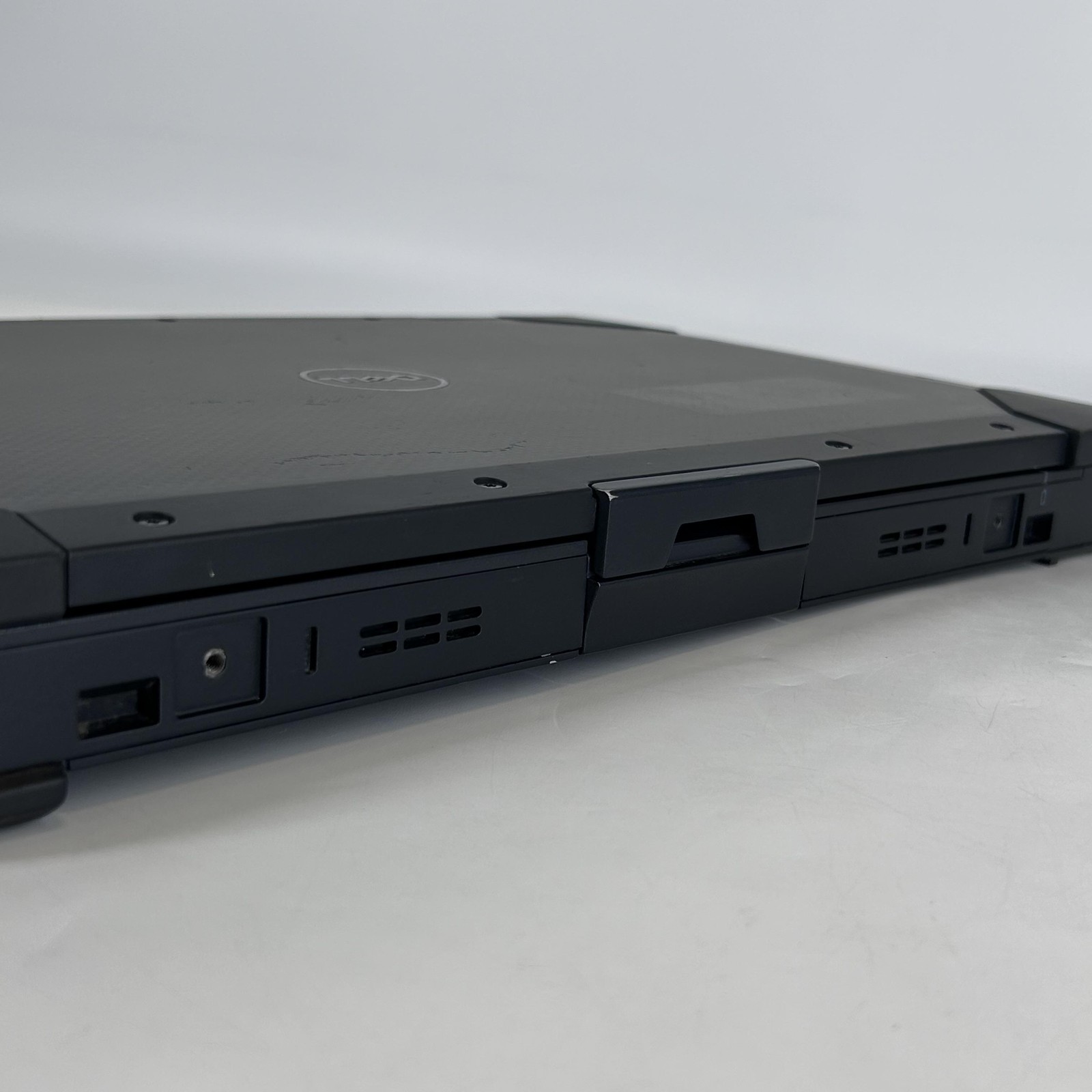 Dell Latitude 5430 Rugged 14 FHD TOUCH i7-1185G7 3.GHz 16GB 256GB Missing Handle