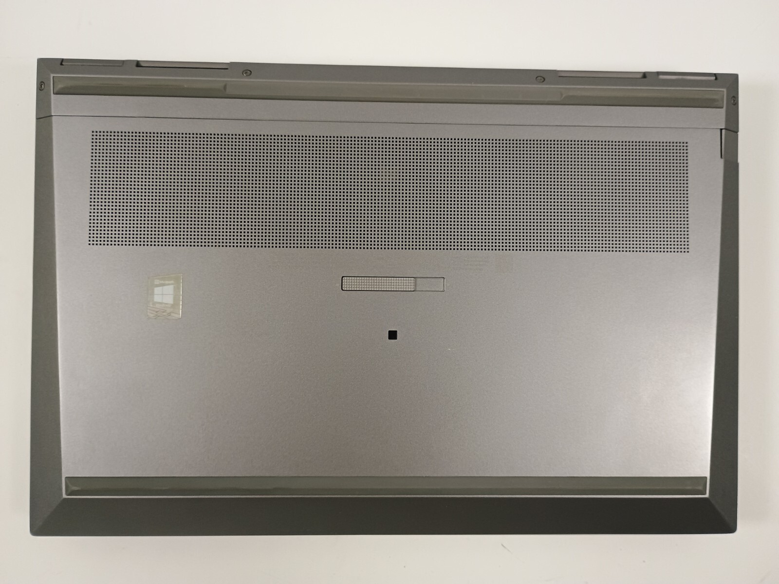 HP ZBook Fury 15 G7 15.6*2.7 GHz i7-10850H 16GB 512GB SSD Quadro T1000 Max-Q*VGC