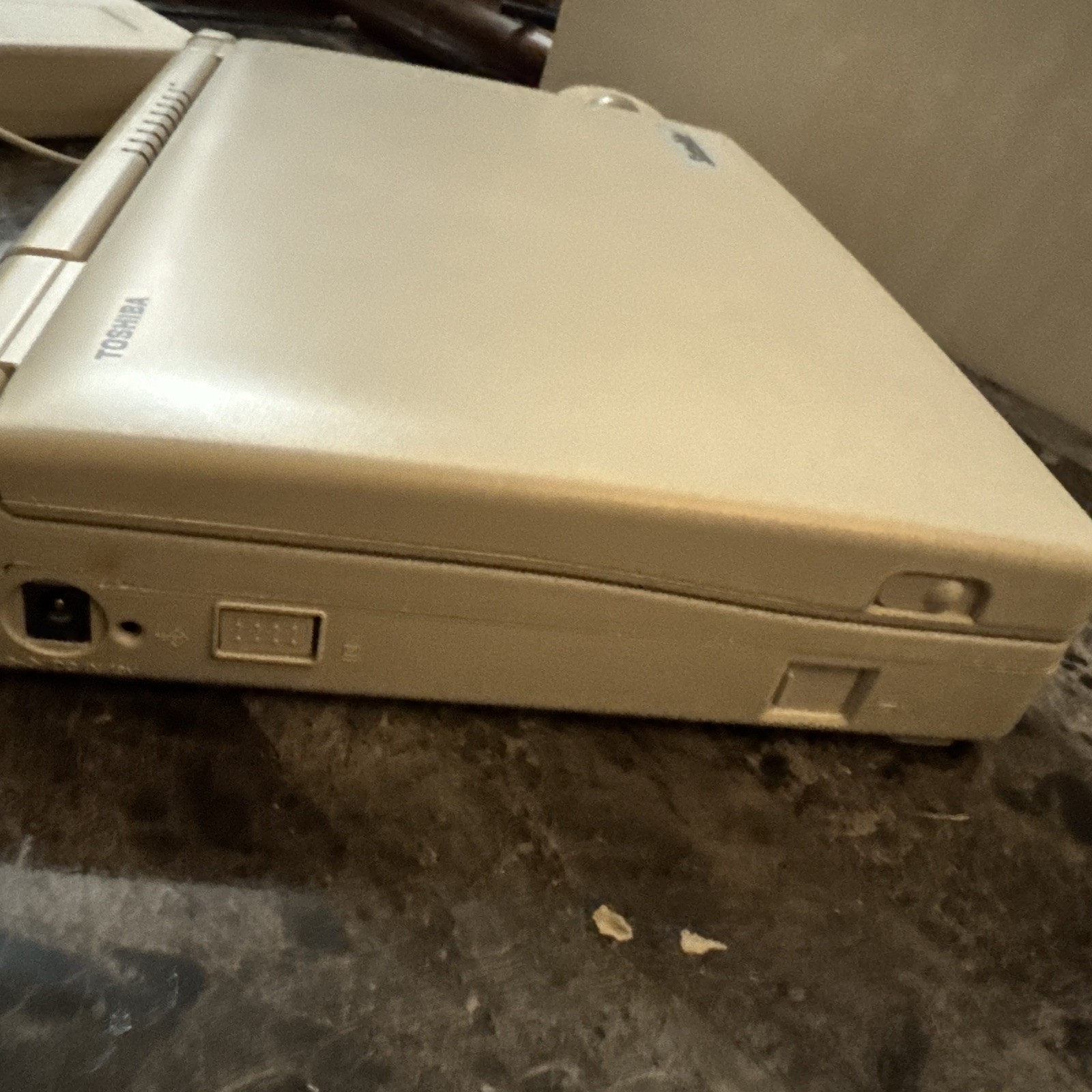 Vintage Toshiba Satellite Laptop – UNTESTED – T1910CS/200 PA1114U V- FOR PARTS
