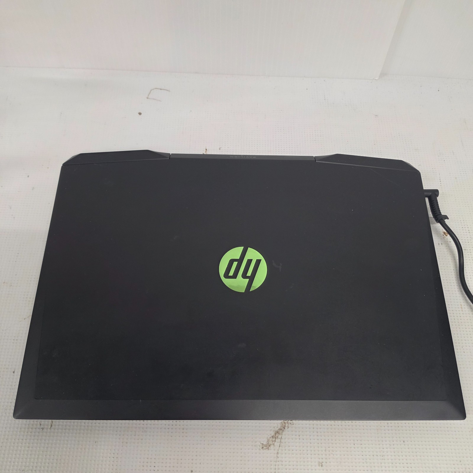 HP Pavilion Gaming Laptop 15-dk0056wm GTX 1650 (needs new battery & charger)