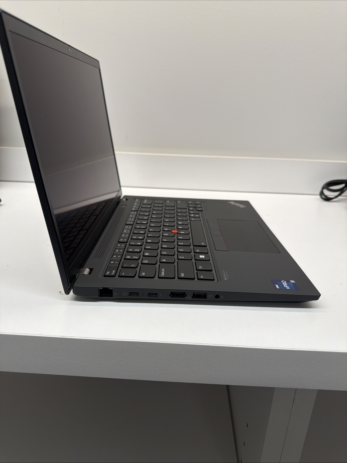 Lenovo ThinkPad T14 Gen 3 (512 GB SSD, 48 GB RAM, i7 12th Gen, Windows 11 Pro)