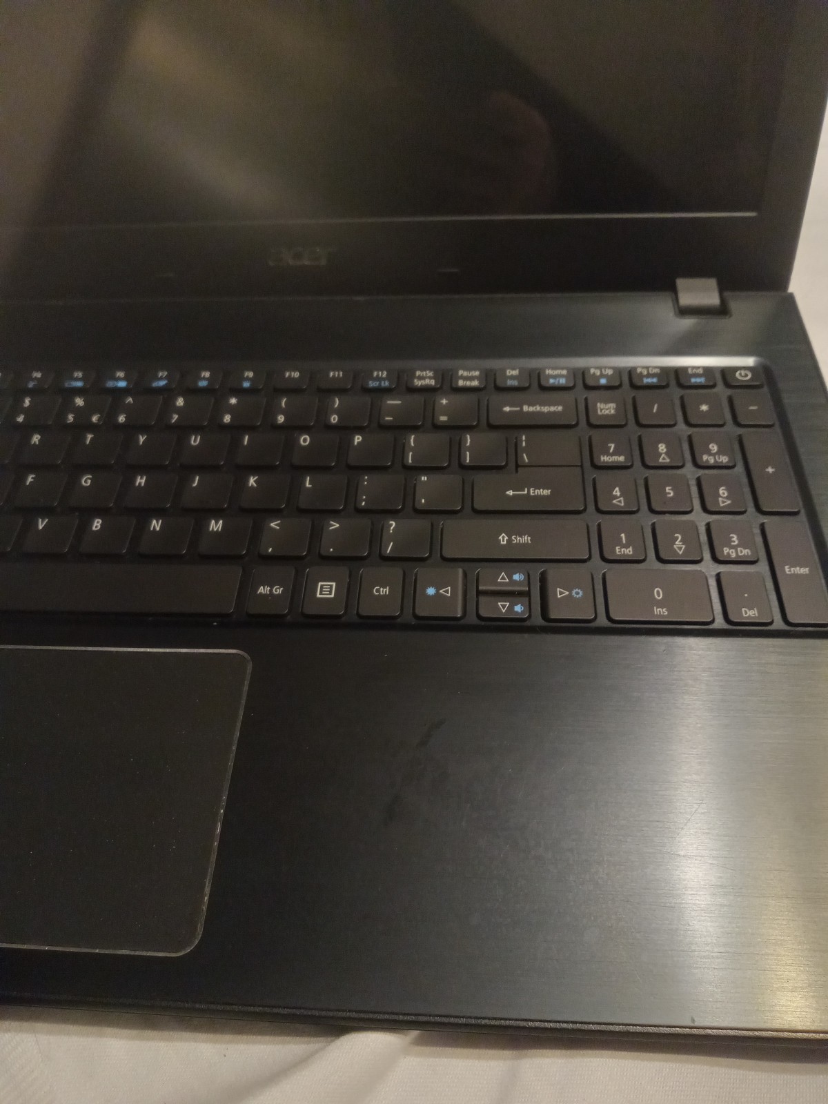 Acer Aspire ER-575G i5-7200U@3.1 GHz N16Q2 Geforce 940MX Needs Repair