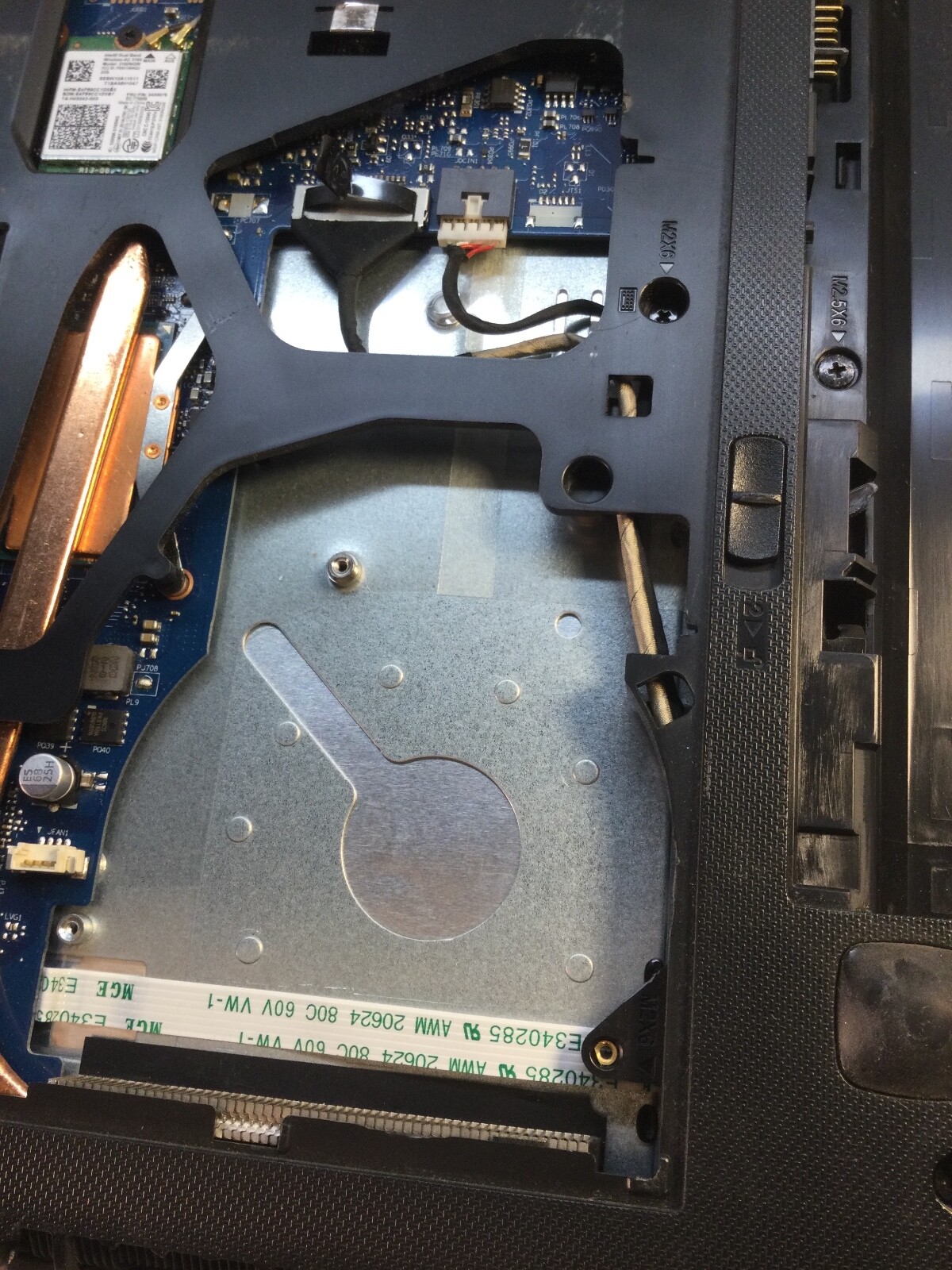 Lenovo G50-80 15″ Laptop Intel Core i3 4030U-NO POWER/BROKEN HINGE- MZ