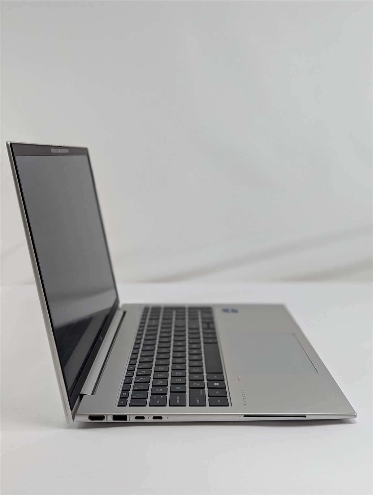 HP EliteBook 860 G9 2022 16” i5-1250P 1.7GHz 16GB RAM 512GB SSD FHD