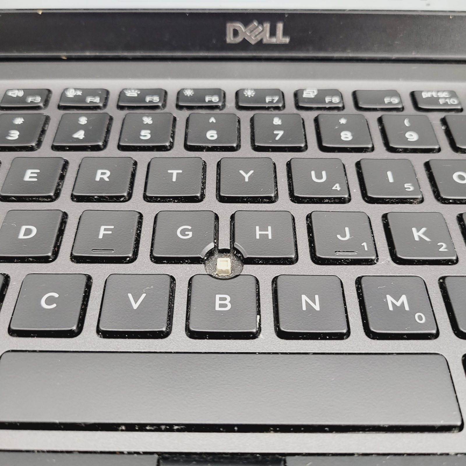 Dell Latitude 5400 i7 8665u 1.9GHz 8GB RAM 120GB NVMe 14″ GRADE C Laptop – READ