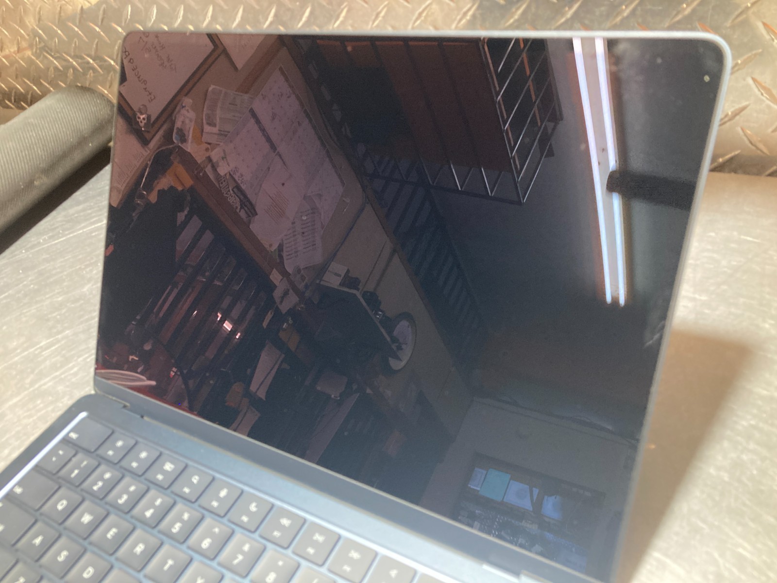 APPLE MACBOOK AIR A2681