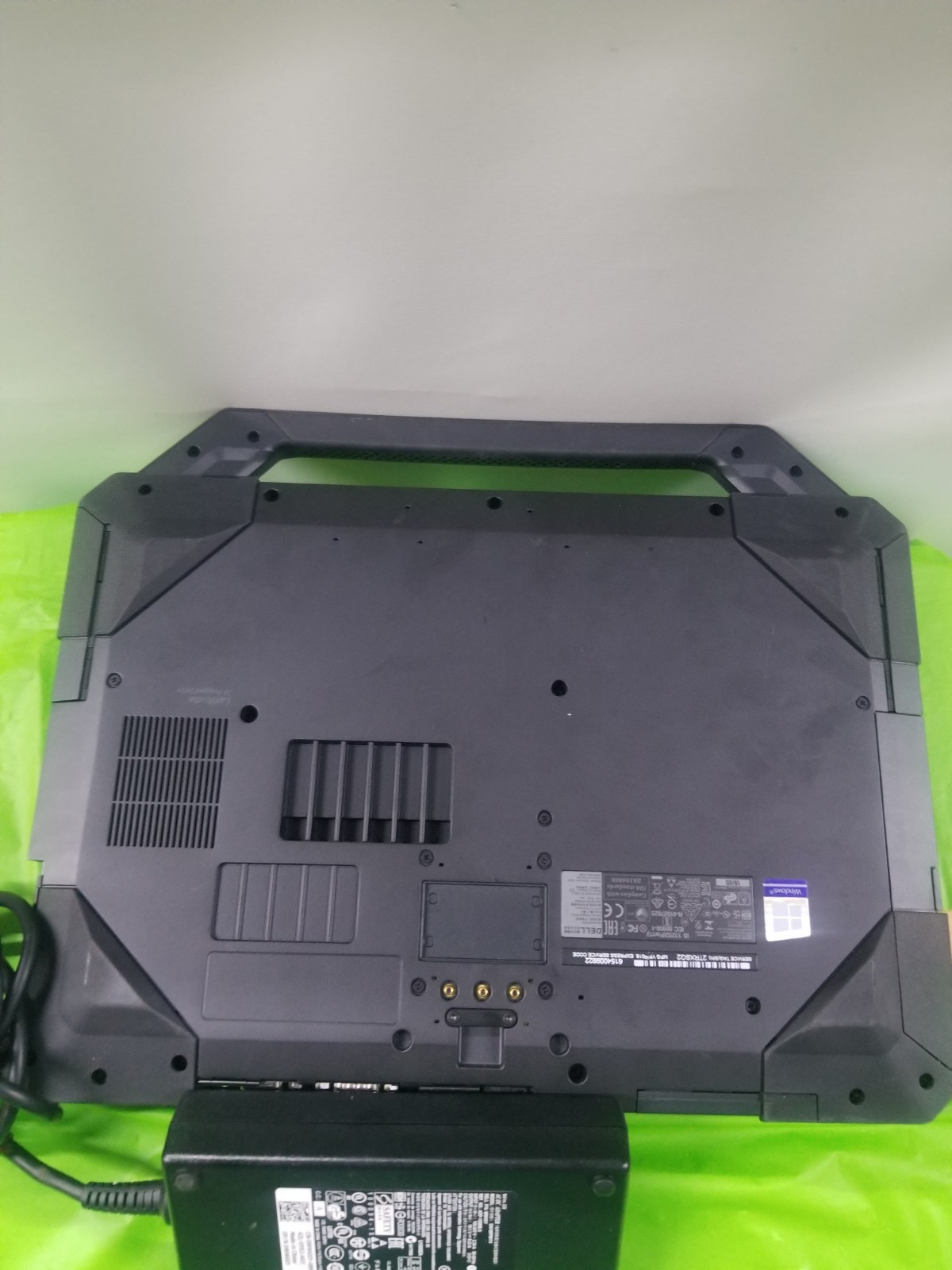 Dell Latitude Rugged 5414 14″ Core i5-6300U 2.4GHz 16GB 256GB SSD Touch, WIN 11
