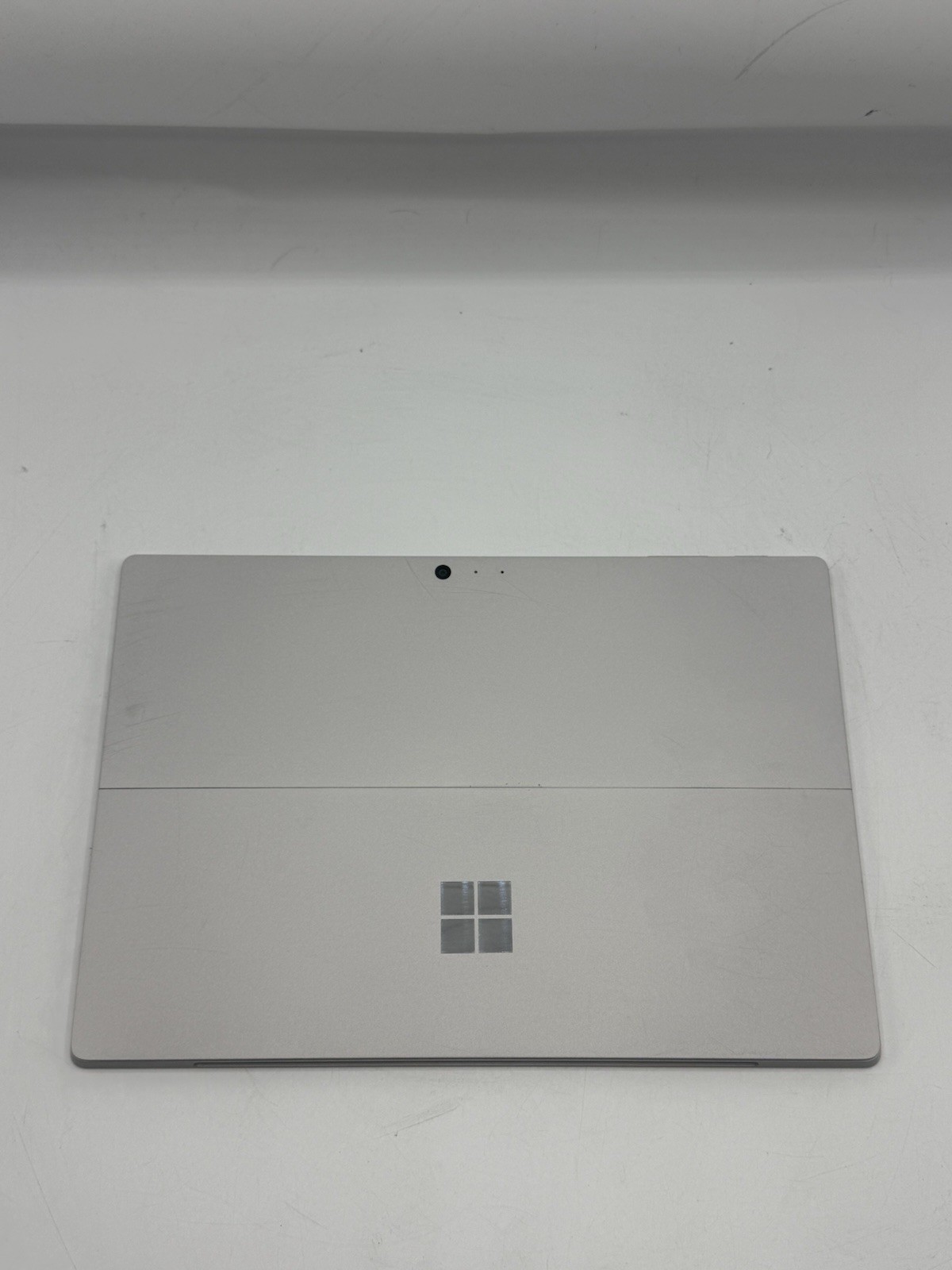 Microsoft Surface Pro 4 12.6” Core i7-6650U 2.2GHz 16GB RAM 256GB SSD READ