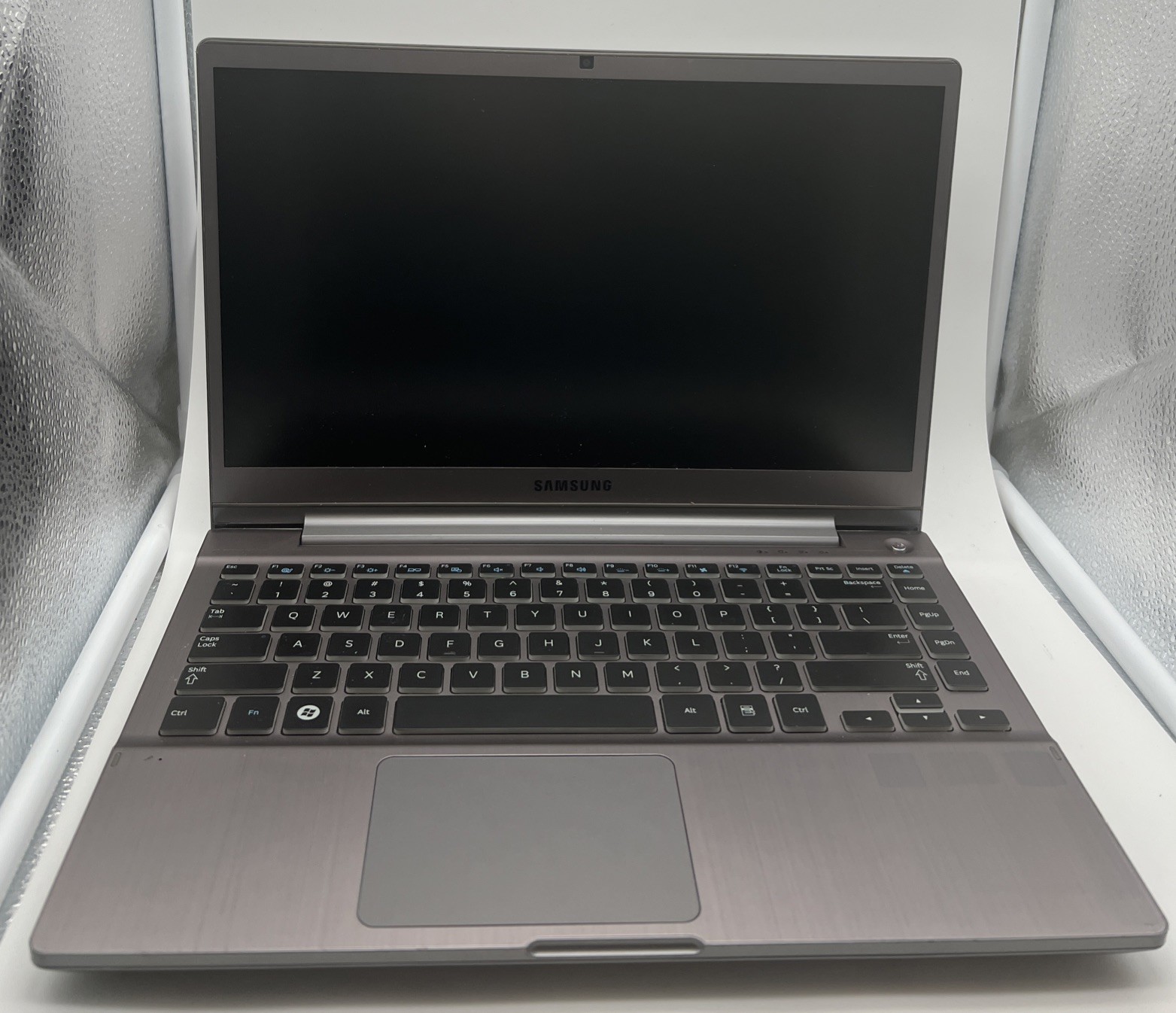 Samsung Notebook Core i5 2430M @2.40 GHz Ram: 6Gb/1TB