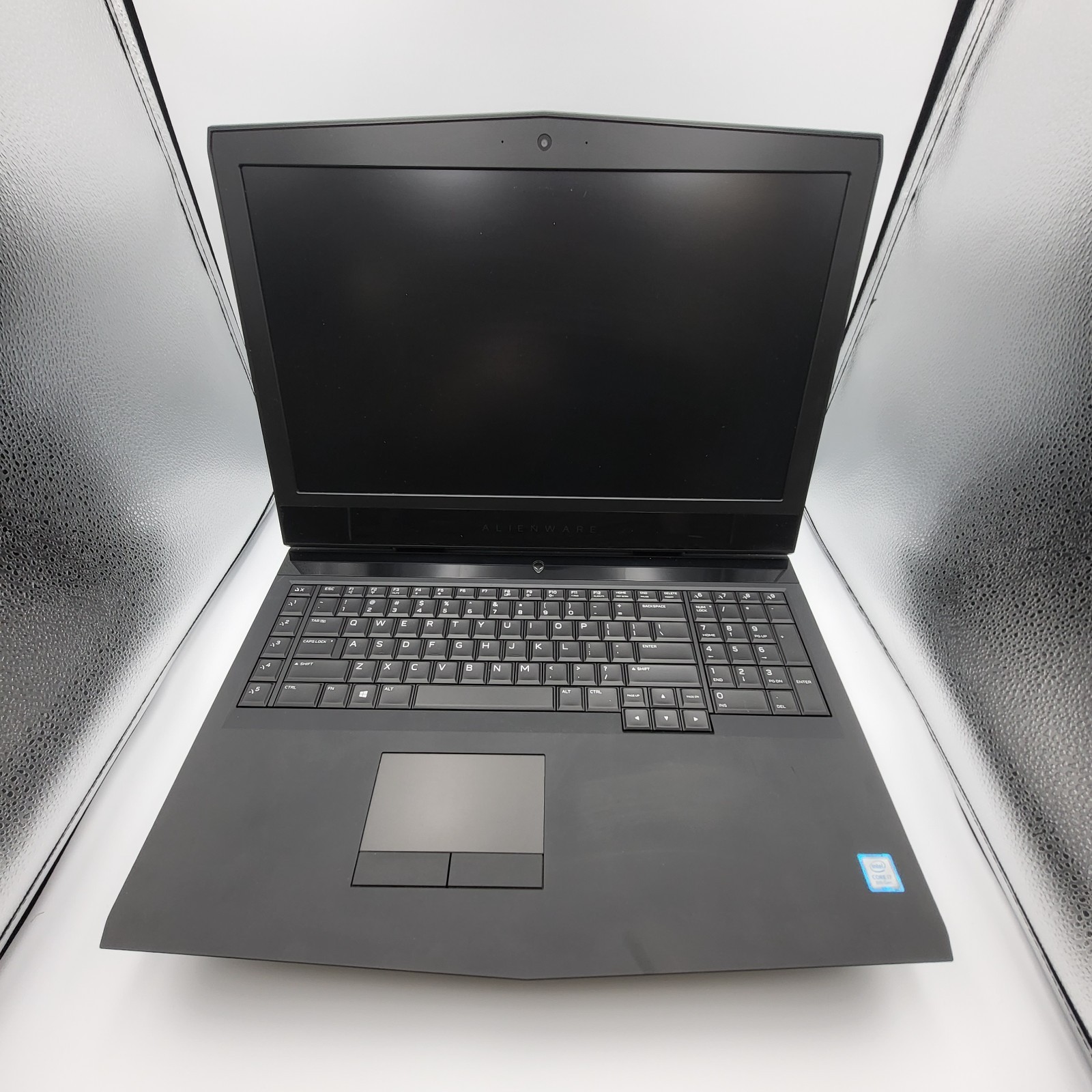Alienware 17 R5 P31E002 17″ Core i7 8th Gen 2.20Ghz