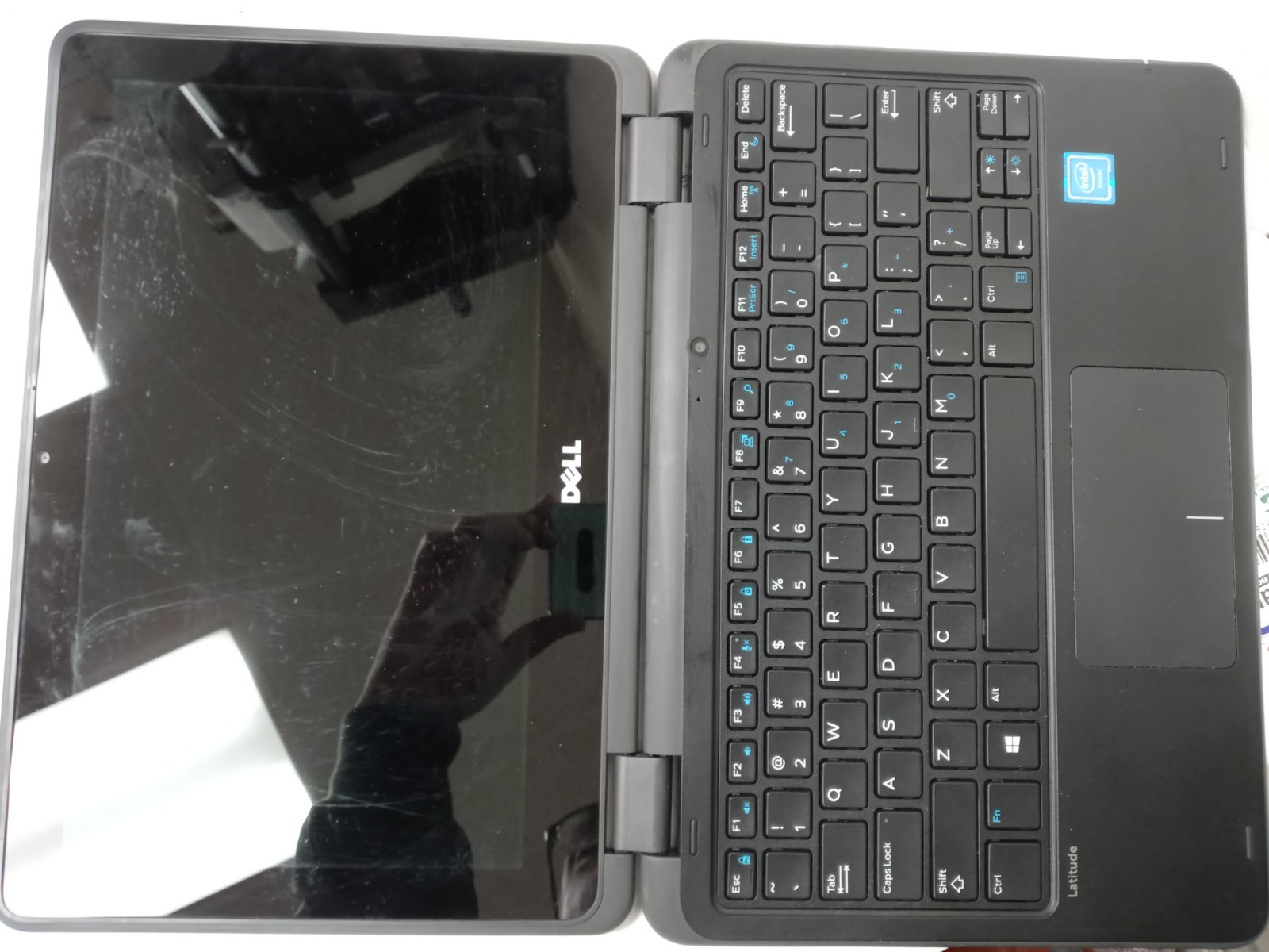 Dell Latitude 3189 2-IN-1 Celeron N3350 CPU 1.10GHz 4GB RAM 64GB NO OS NO ADAPTE