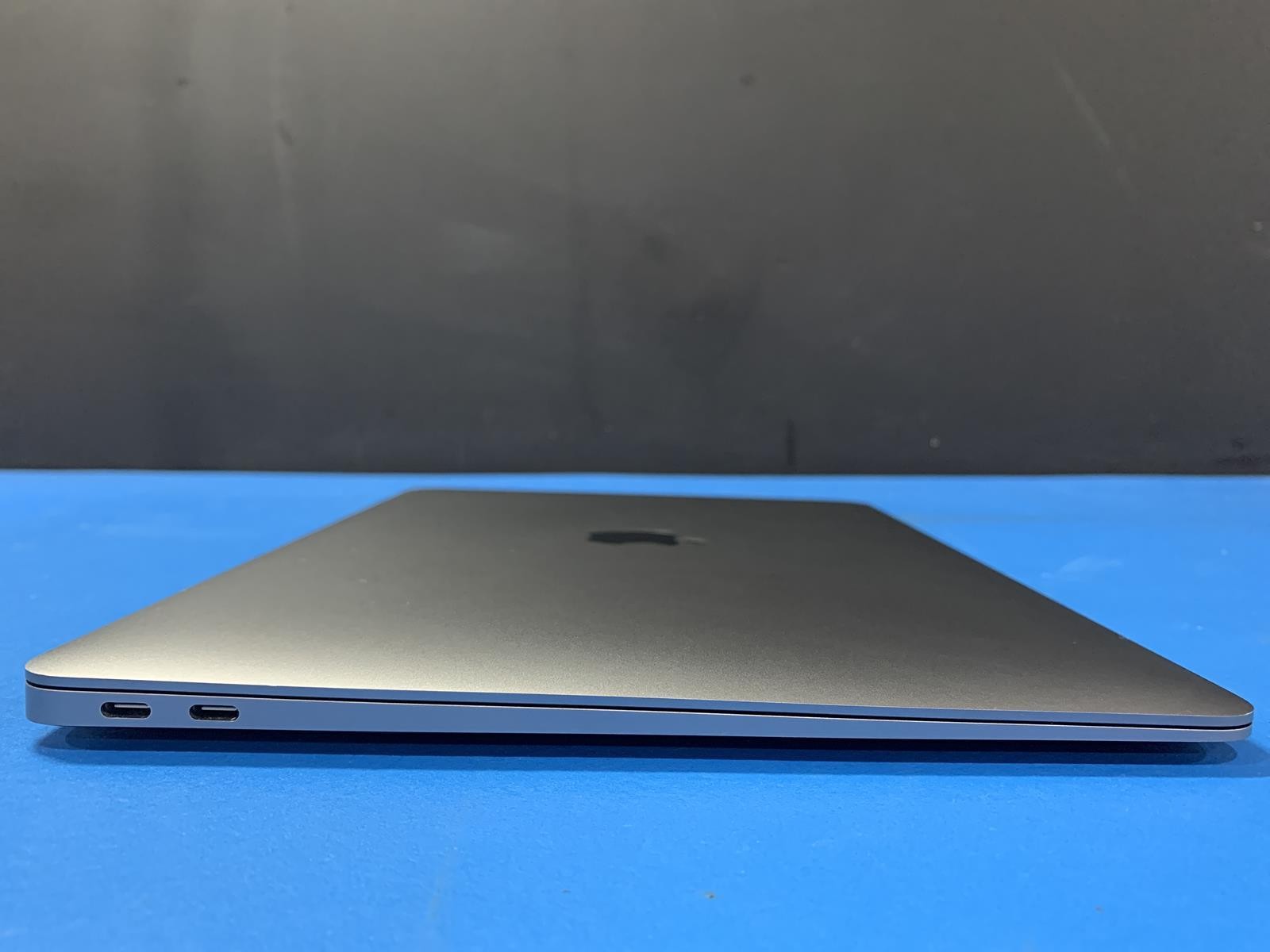 Apple MacBook Air A1932 Core i5 8210Y 1.60GHz 8GB DDR3 512GB SSD macOS Sonoma
