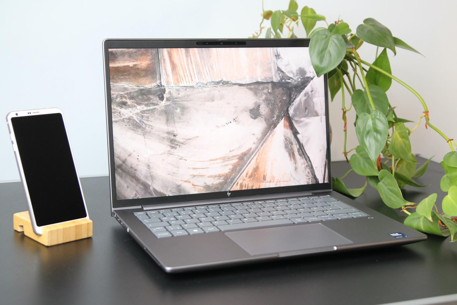 HP ZBook 8 14″ G1i Ultra 7 255H 2.0GHz 16GB 512GB 14.0 HD 4GB Webcam BT FP Touch