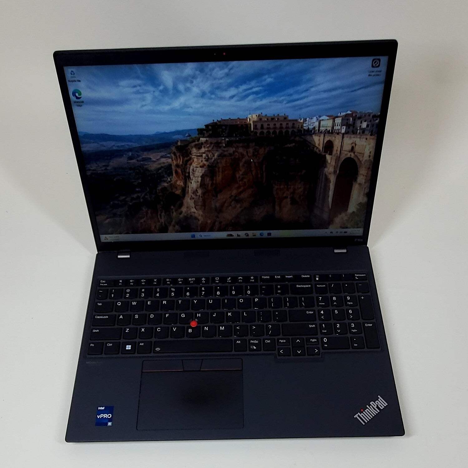 Lenovo ThinkPad P16 Gen 1 21BT 16″ i5-1250P 1.7GHz 40GB RAM 1TB SSD