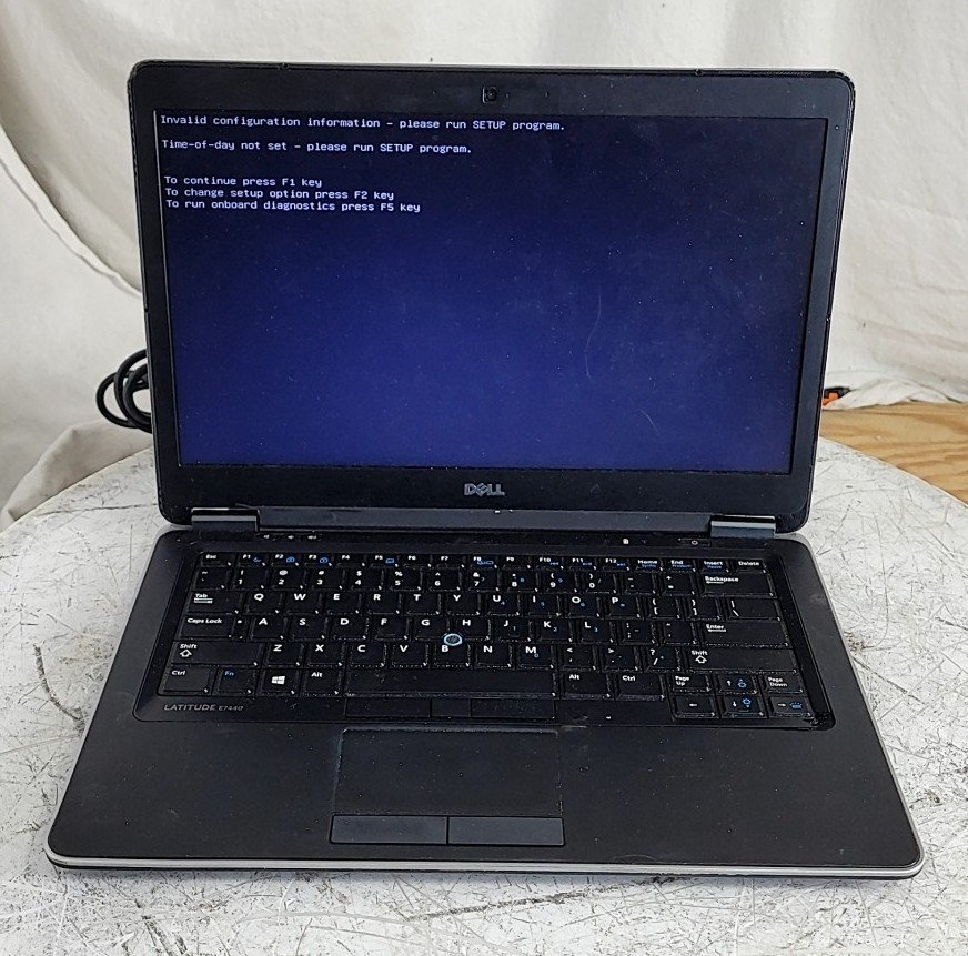DELL LATITUDE E7440 Laptop Intel I5-4310U 4GB SEE NOTES