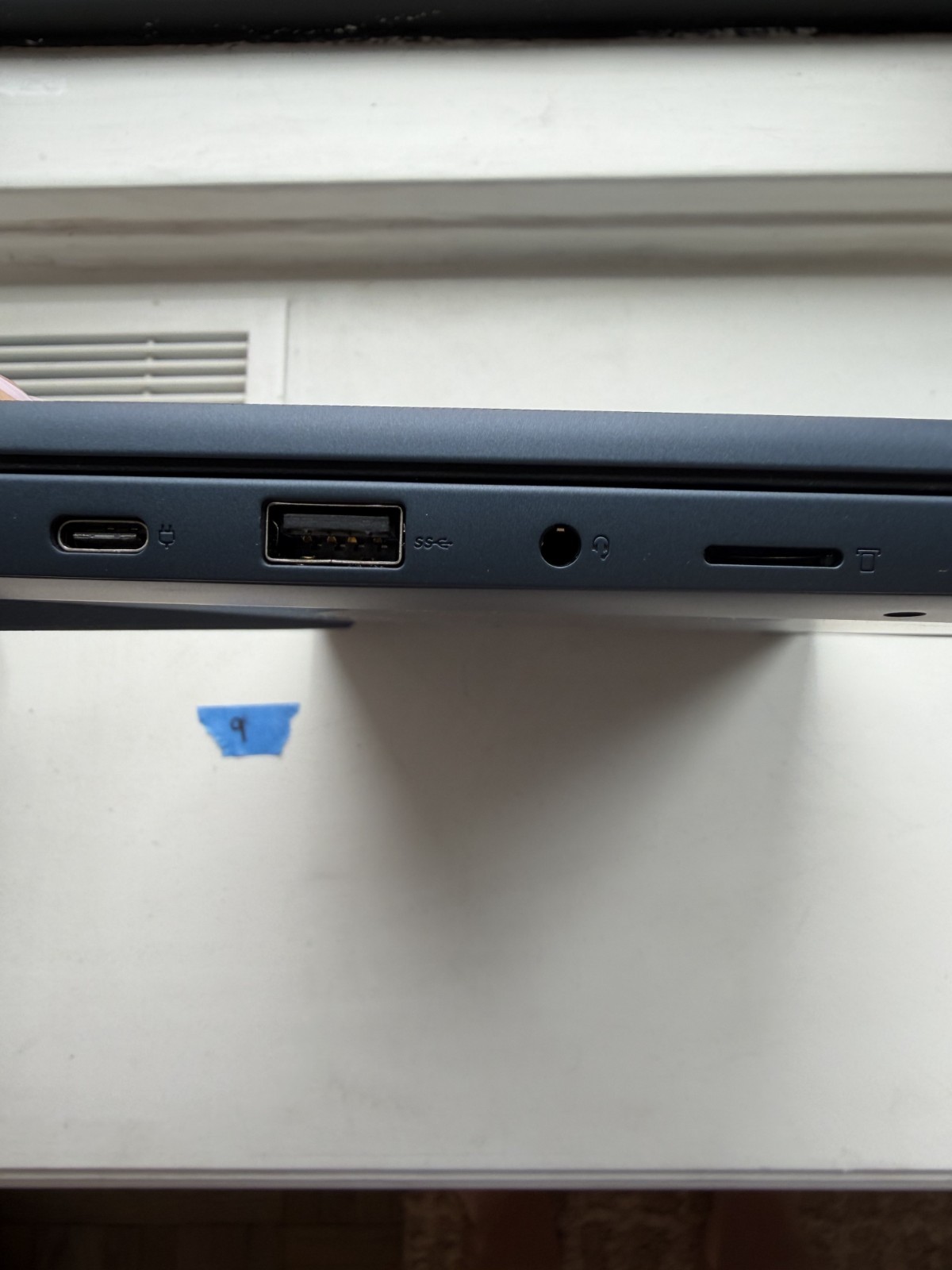 Lenovo IdeaPad 3 Chromebook 15.6″ Celeron N4500 8GB 64GB | Charger Incl