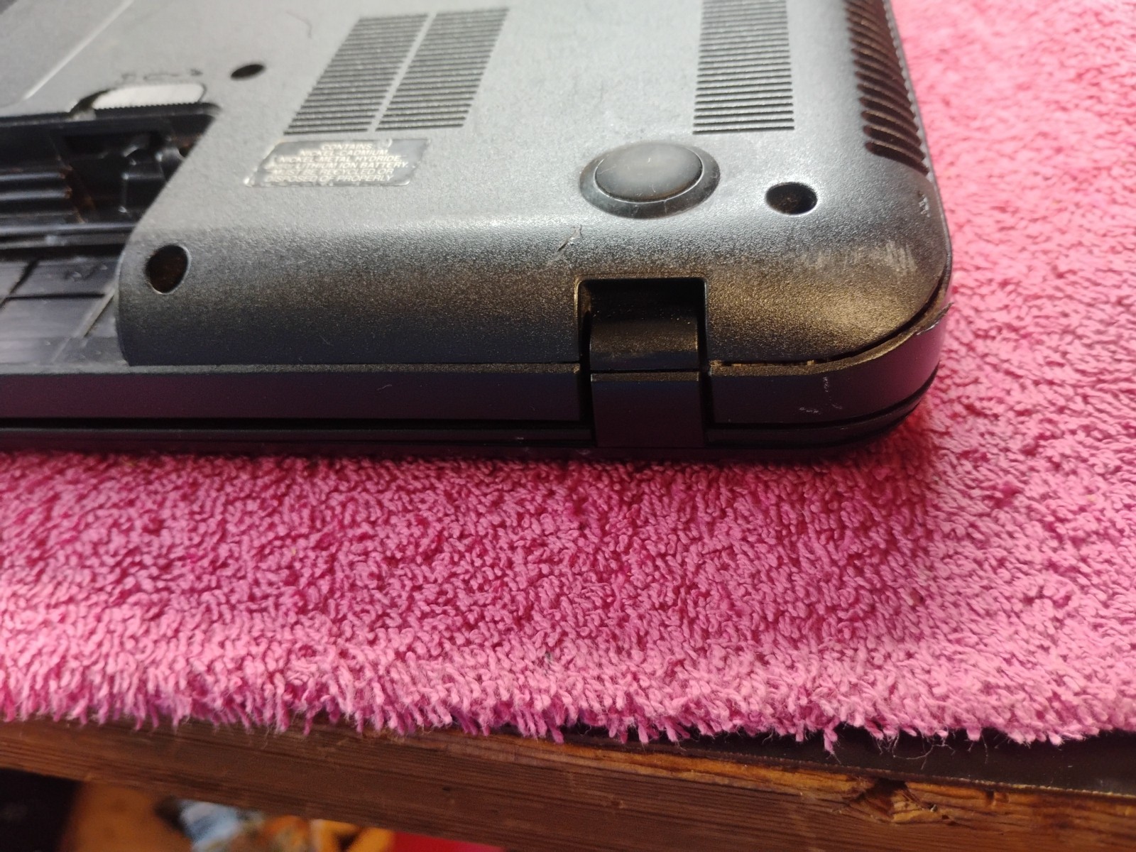 Toshiba Satellite laptop C855D-S5229 non-working for parts – used