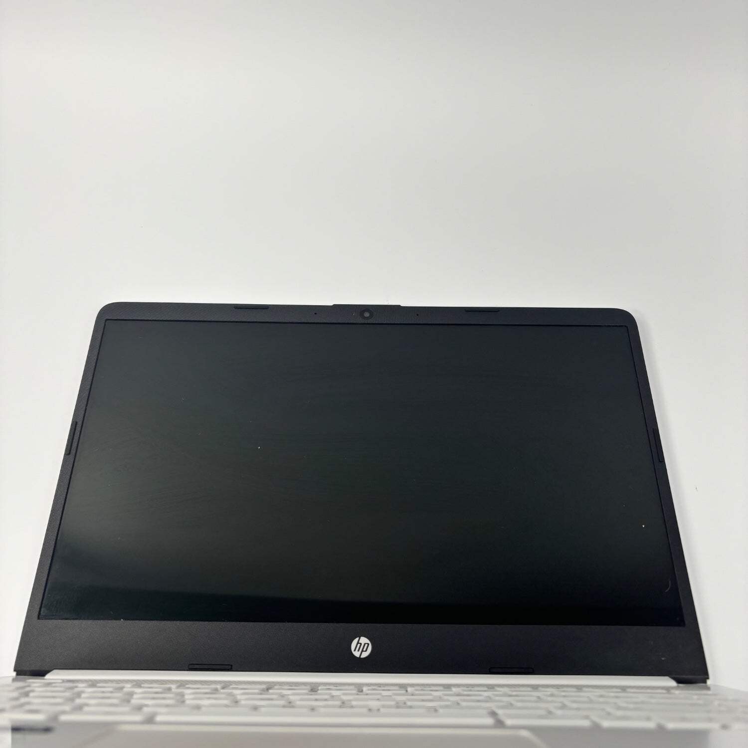 HP Laptop 14-DQ0052DX 14″ Celeron N4120 1.1GHz 4GB RAM 60GB SSD