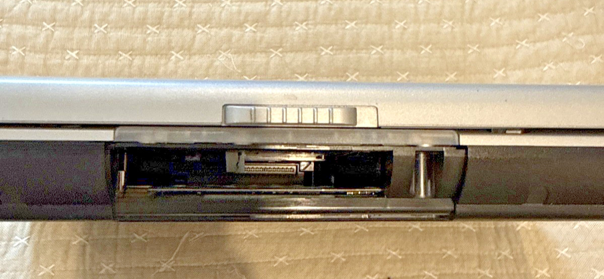 HP Pavilion ze4400 💻 ze4420us AMD Athlon XP Laptop – For Parts Repair