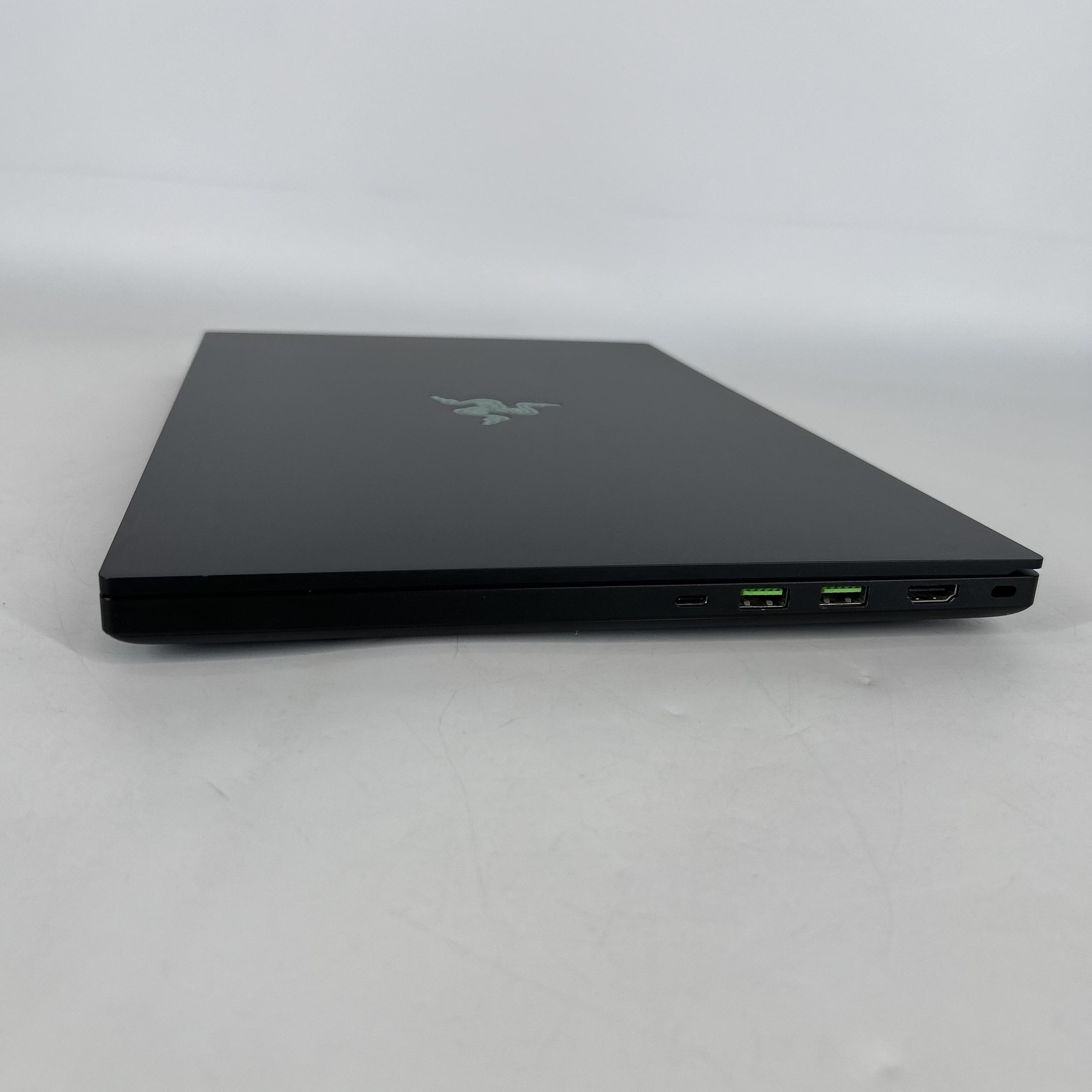 Razer Blade 15 Base 144Hz FHD i7-10750H 2.6GHz 16GB 512GB SSD RTX 3070 Very Good