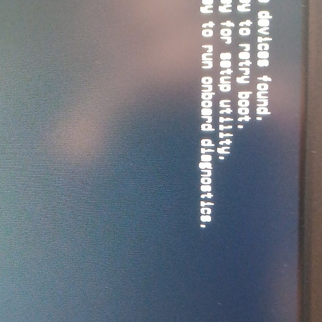 Dell Precision M6800 17″ No Hard Drive Not Sure If The Mouse Pad Works.