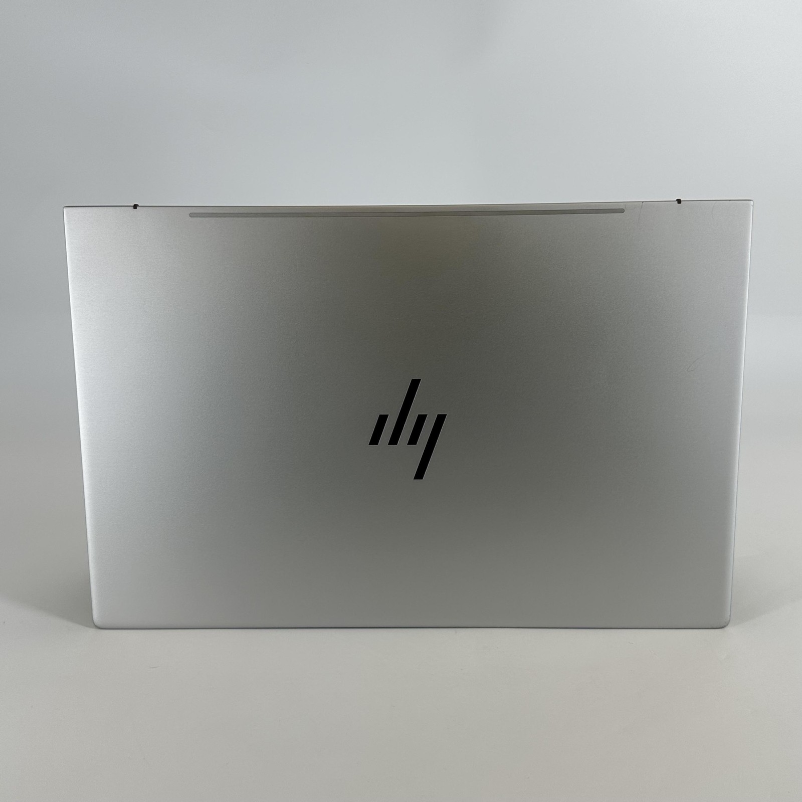 HP Envy 17 Silver FHD TOUCH 2.4 GHz i7-13700H 16GB 1TB SSD Very Good FRAME SPLIT