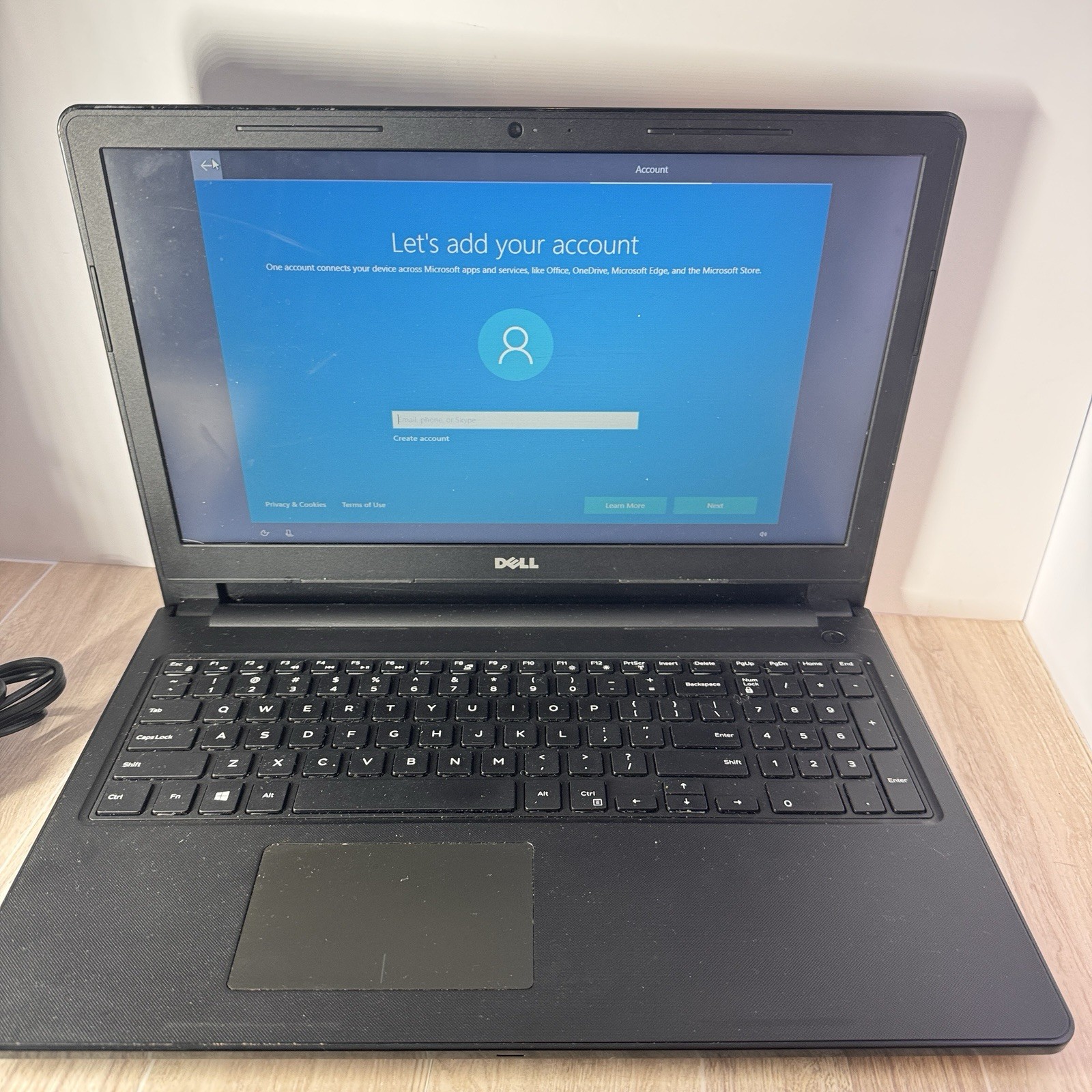 Dell Inspiron 15 3558 Laptop 15.6 i3 5th Gen 1TB Windows 10 Charger READ