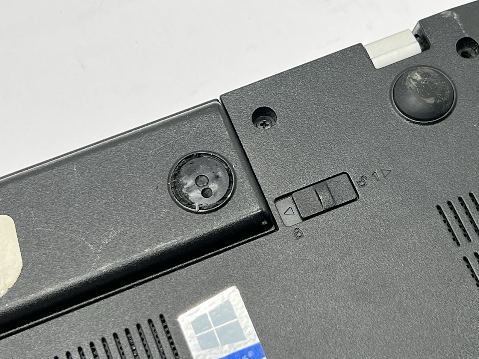 Lenovo ThinkPad E570, i5-7200U CPU, @ 2.50GHz, 8GB RAM-No HDD/OS/Charger