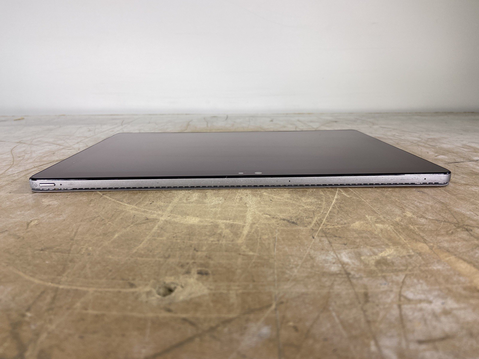 DELL LATITUDE 7200 2-IN-1 i5-8365U @ 1.60GHz, 16GB RAM, NO HDD/OS