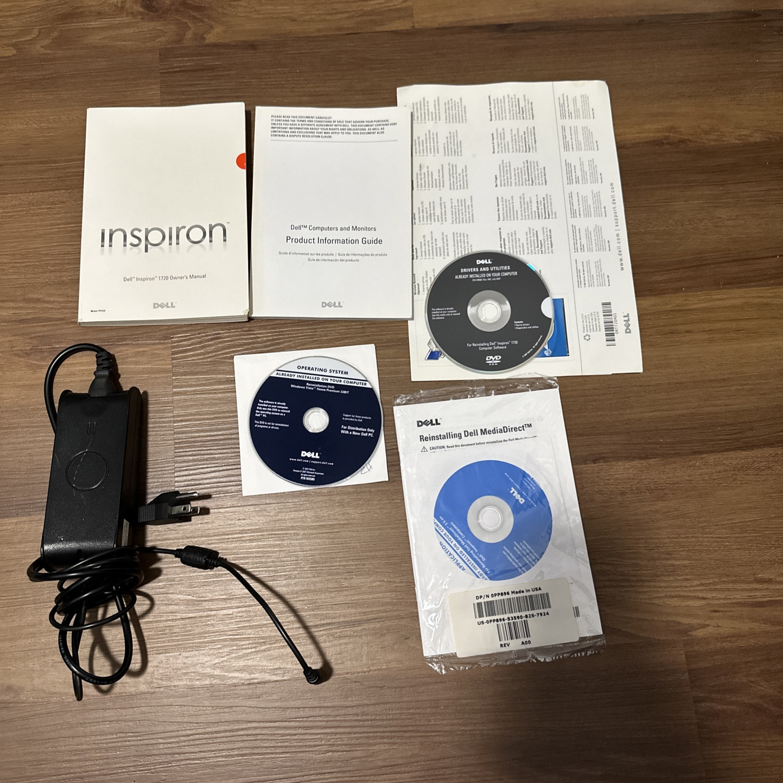 Dell Inspiron 1720 Intel Pentium 1.6GHz 1GB 120GB HDD Windows XP with charger
