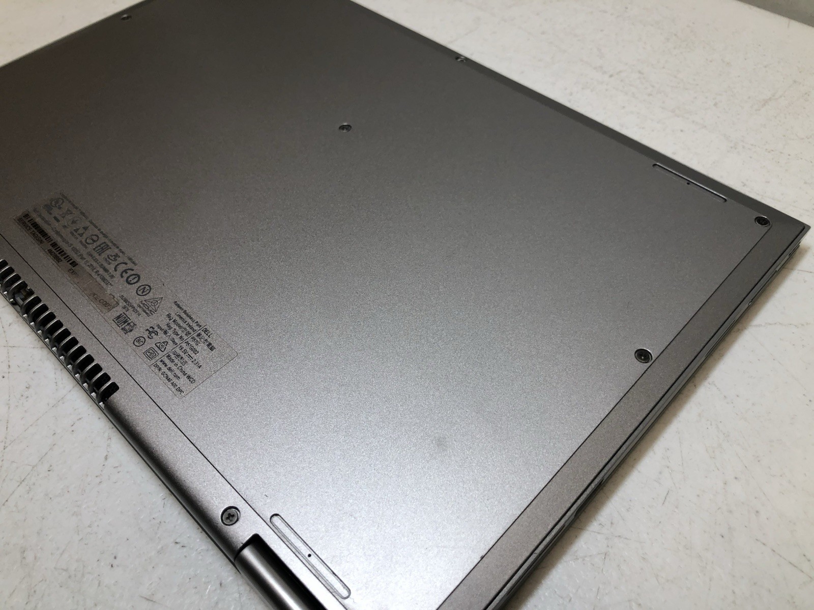 PLEASE READ. Dell Inspiron 13 7000 Series P57G 2-in-1 Intel Core i5 13.3″ Laptop