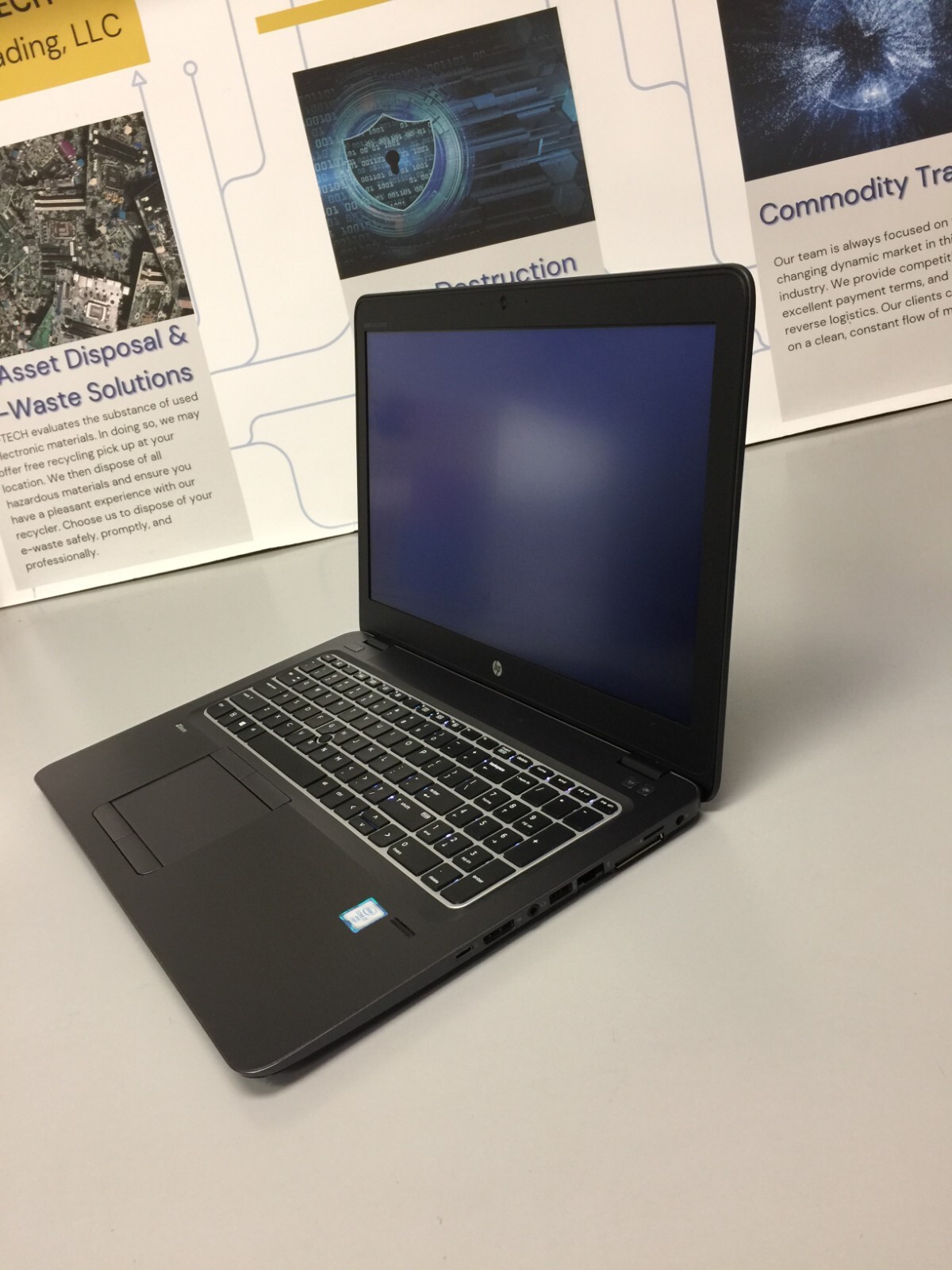HP ZBook 15u G3 – 15.6″ Core i7 6th gen 2.60GHz 8GB RAM 256 GB SSD WIN 11 PRO