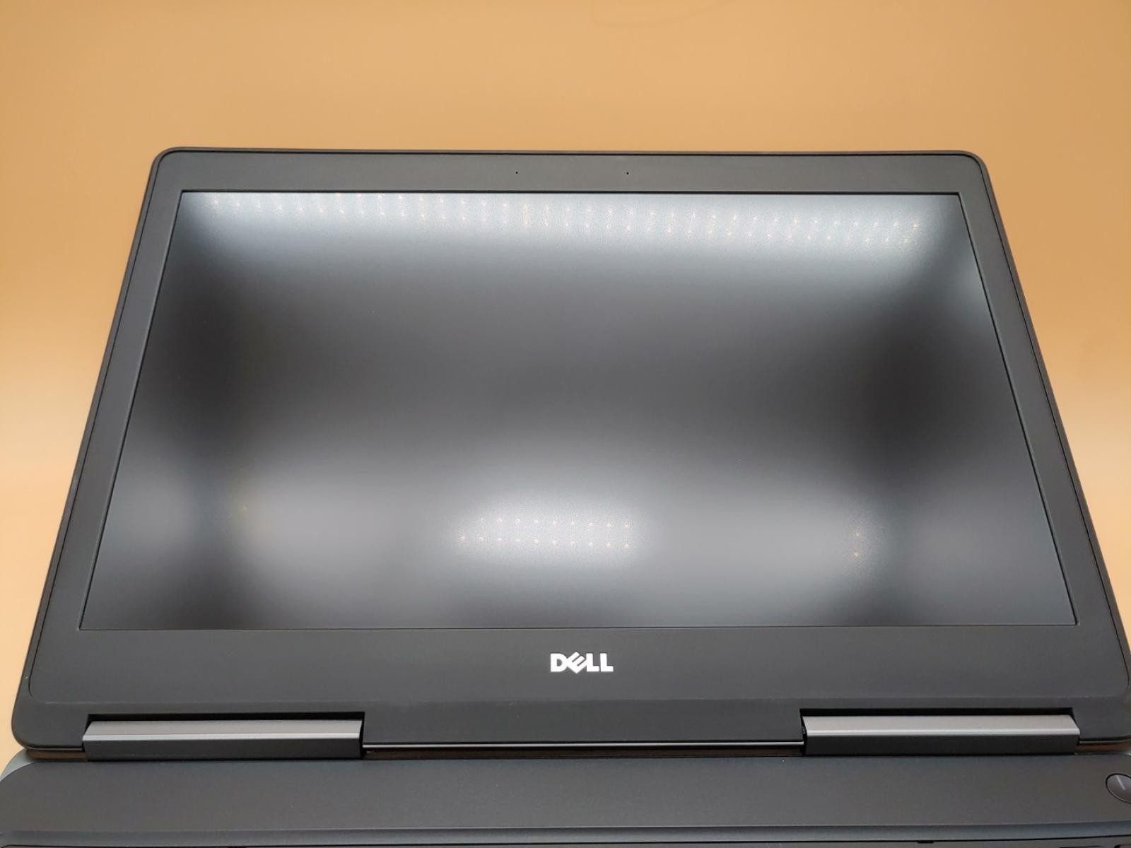 Dell Precision 7510 15.6″ i7-6820HQ 32GB Quadro M2000M *NO HDD/NO OS/NO AC*